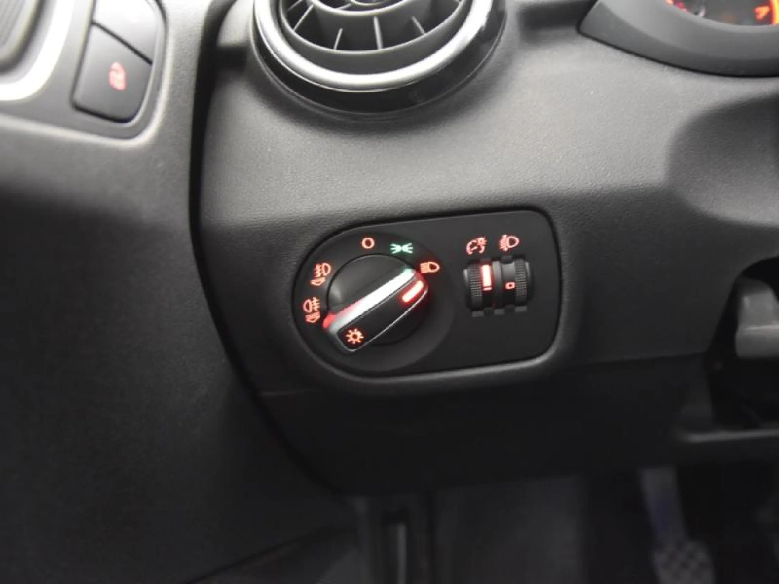 AUDI A1 ADRENALIN 1.0 TFSI 70KW (95CV) SPORTBACK - Foto 17