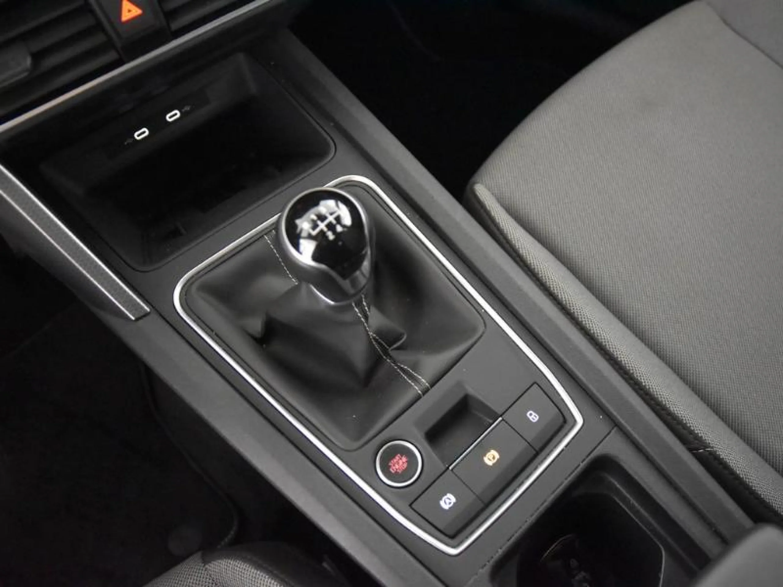 SEAT LEON 1.5 TSI 85KW S&S STYLE 25 ANIVERSARIO - Foto 10