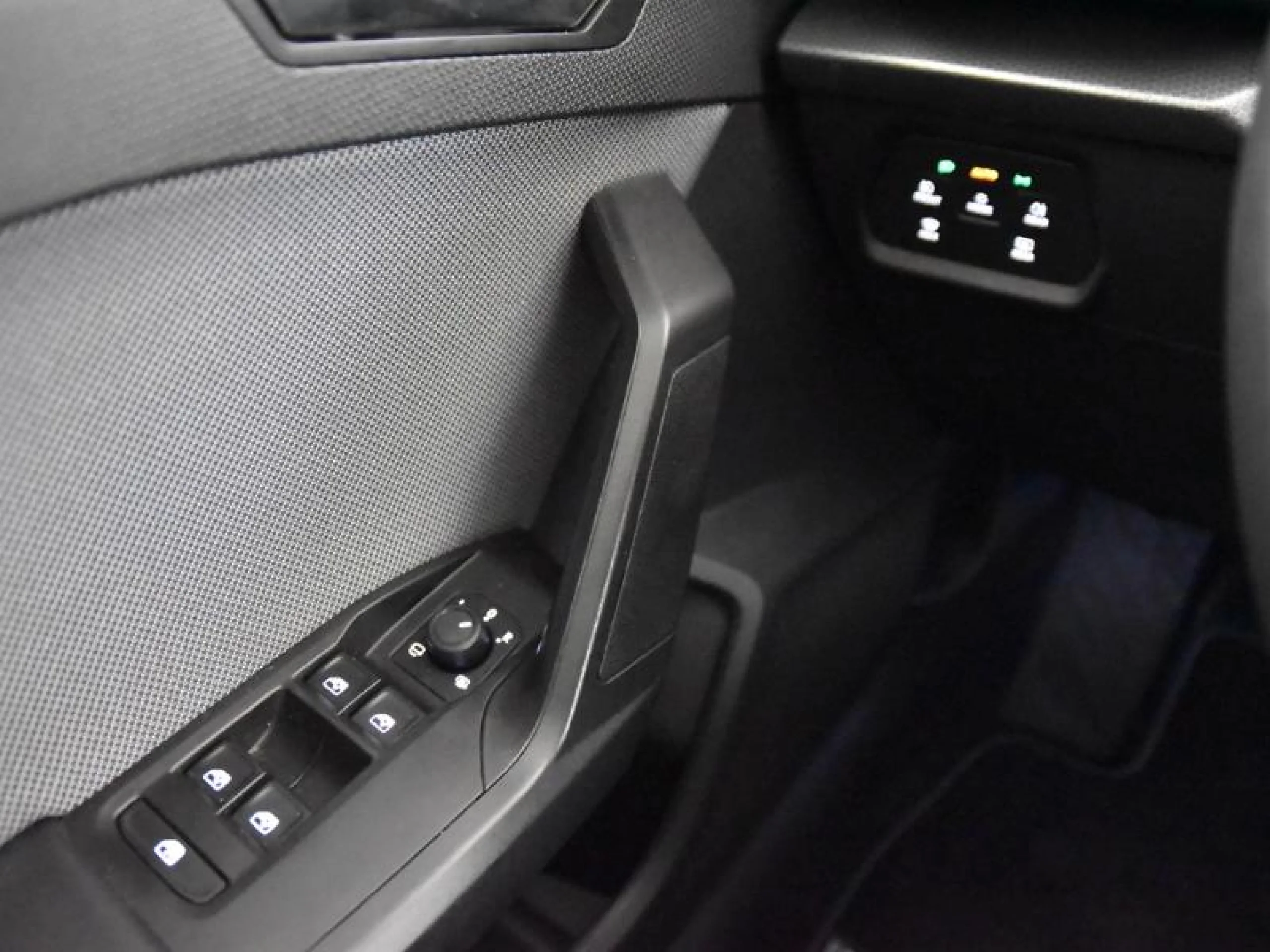 SEAT LEON 1.5 TSI 85KW S&S STYLE 25 ANIVERSARIO - Foto 16