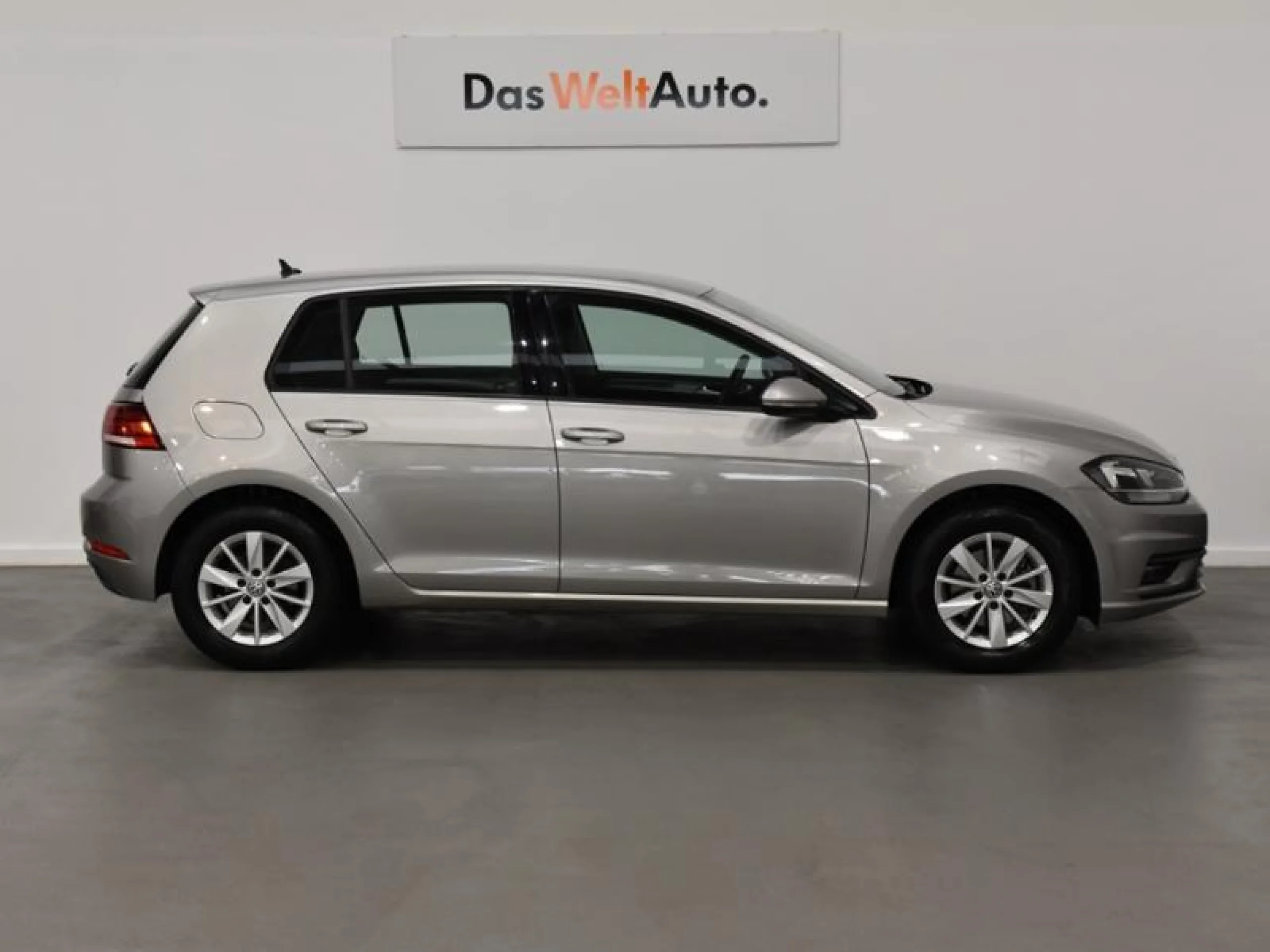 VOLKSWAGEN GOLF READY2GO 1.6 TDI 85KW (115CV) - Foto 3