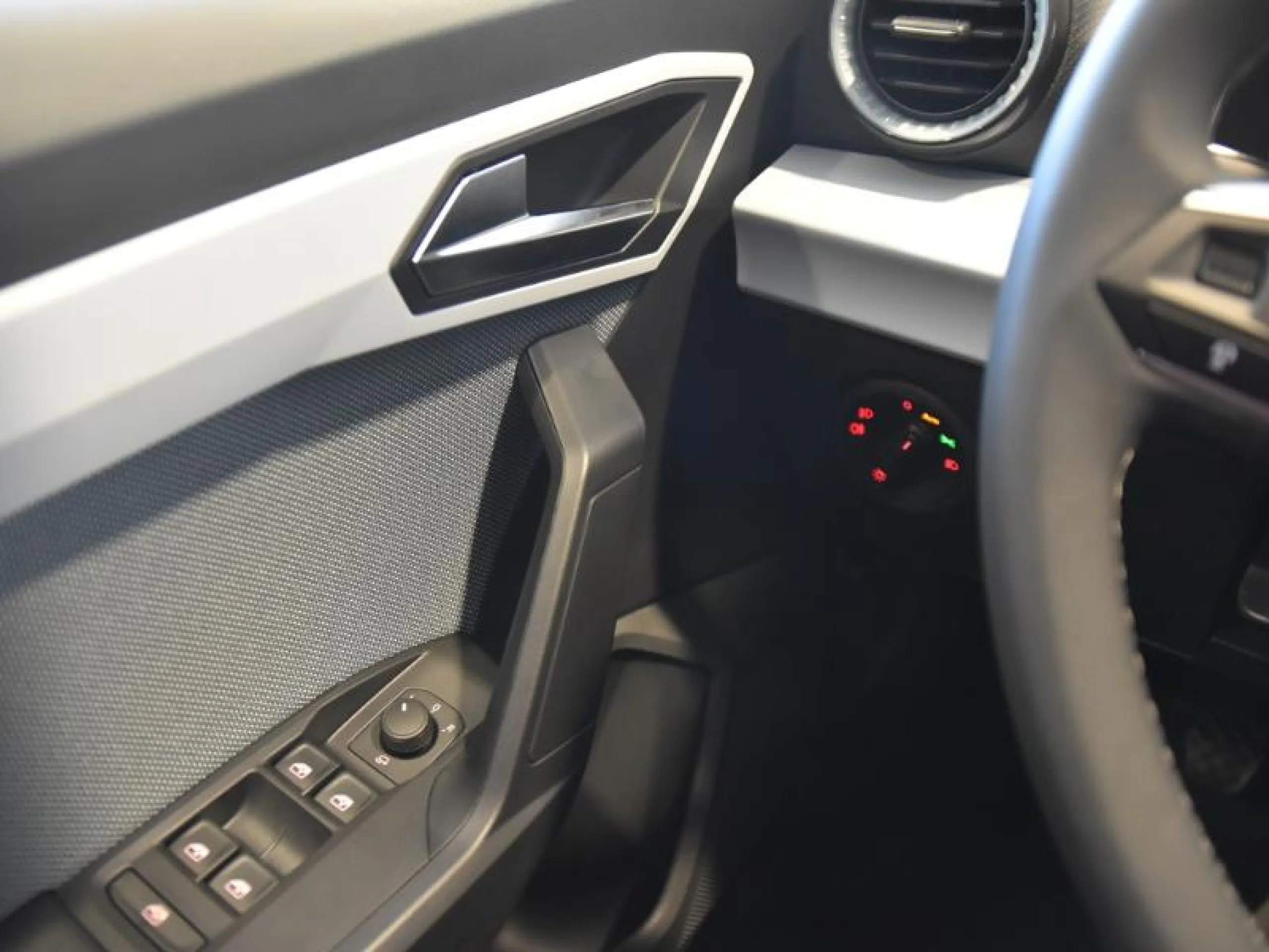 SEAT IBIZA 1.0 TSI 81KW (110CV) SPECIAL EDITION - Foto 15