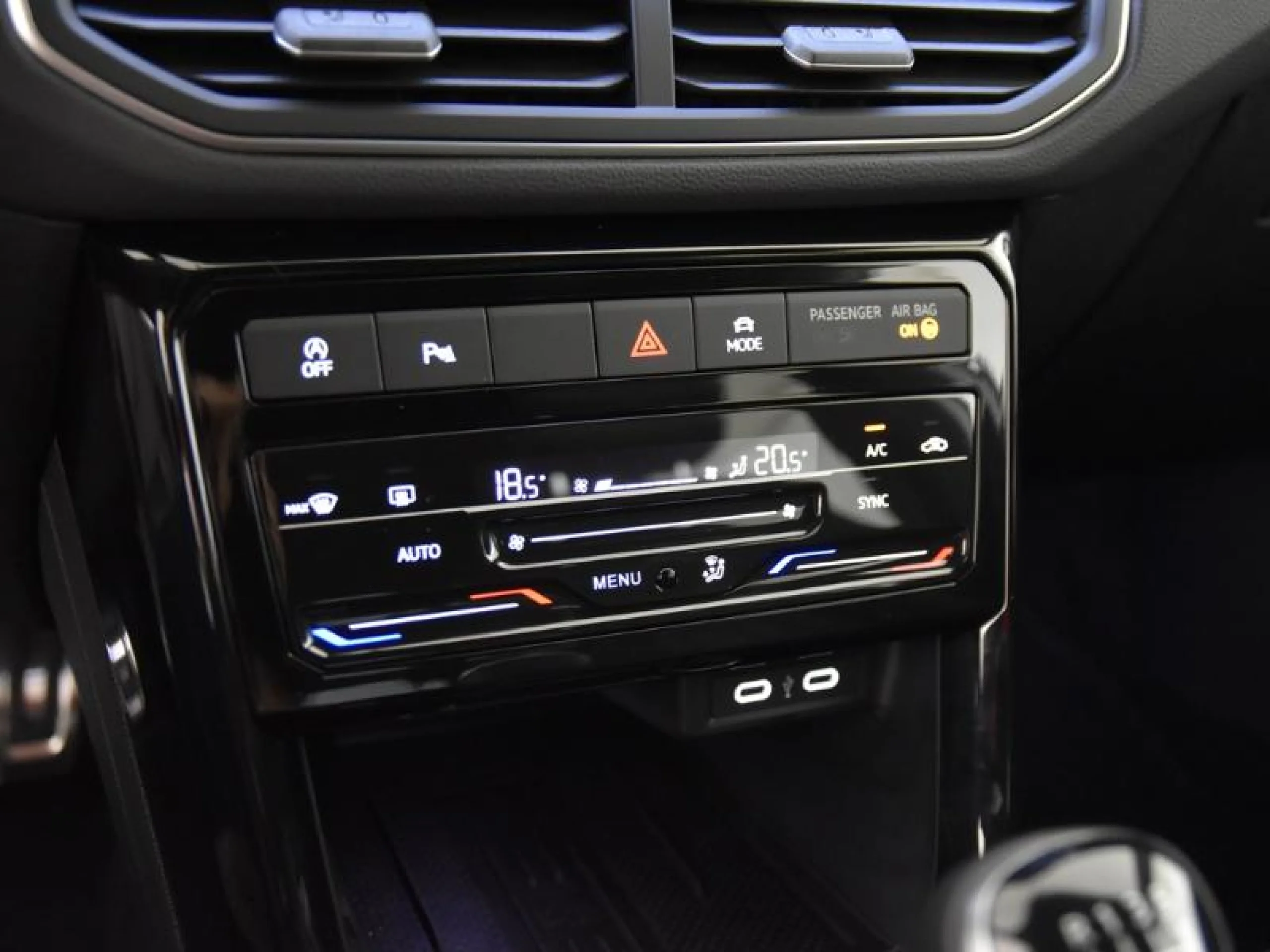 VOLKSWAGEN T CROSS T CROSS R LINE 1.0 TSI 85 KW (115 CV)  6 VEL. - Foto 11