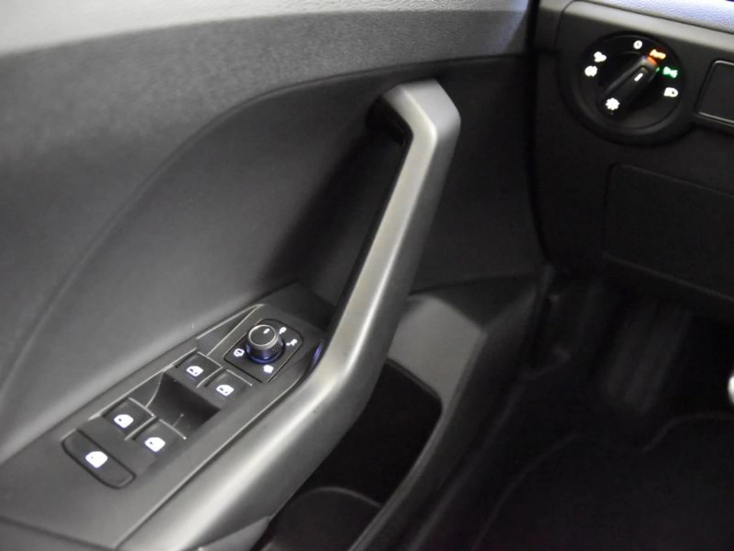 VOLKSWAGEN T CROSS T CROSS R LINE 1.0 TSI 85 KW (115 CV)  6 VEL. - Foto 16