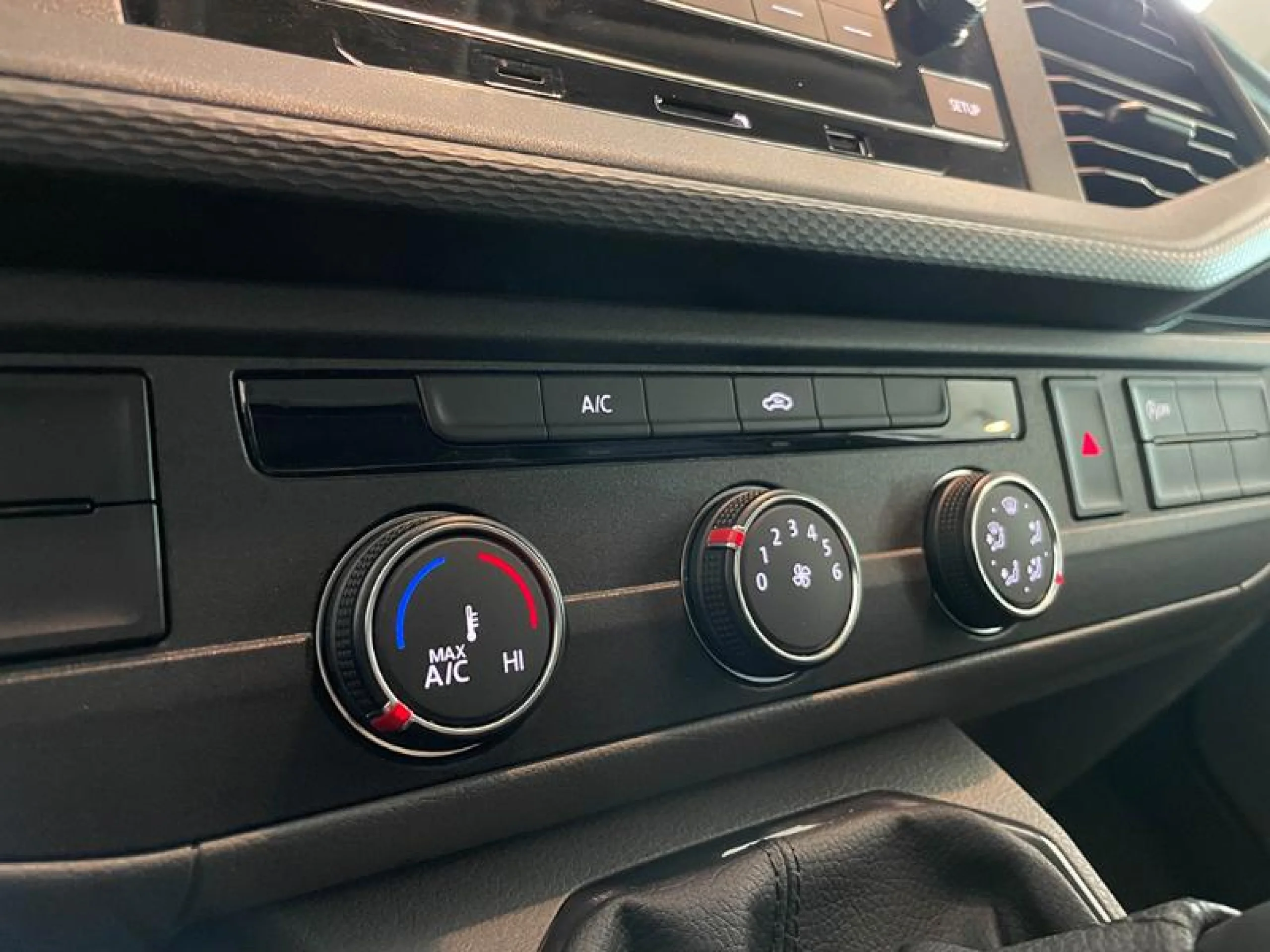 VW COMERCIALES Transporter TRANSPORTER 6.1  FURG N MRW V2 BATALLA CORTA 2.0 TDI 81 KW (110 CV) 5 VEL. 2.800 - Foto 11