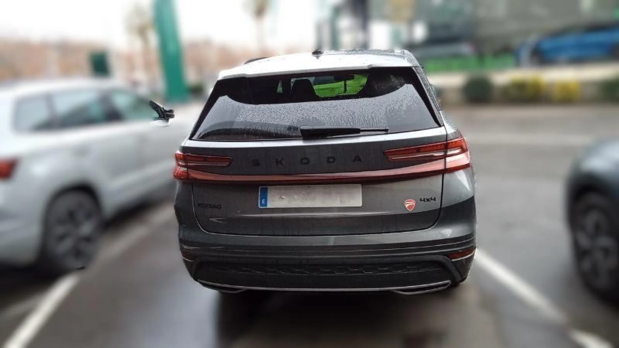 SKODA KODIAQ 2.0 TDI 142KW (193CV) DSG 4X4 SPORTLINE - Foto 4