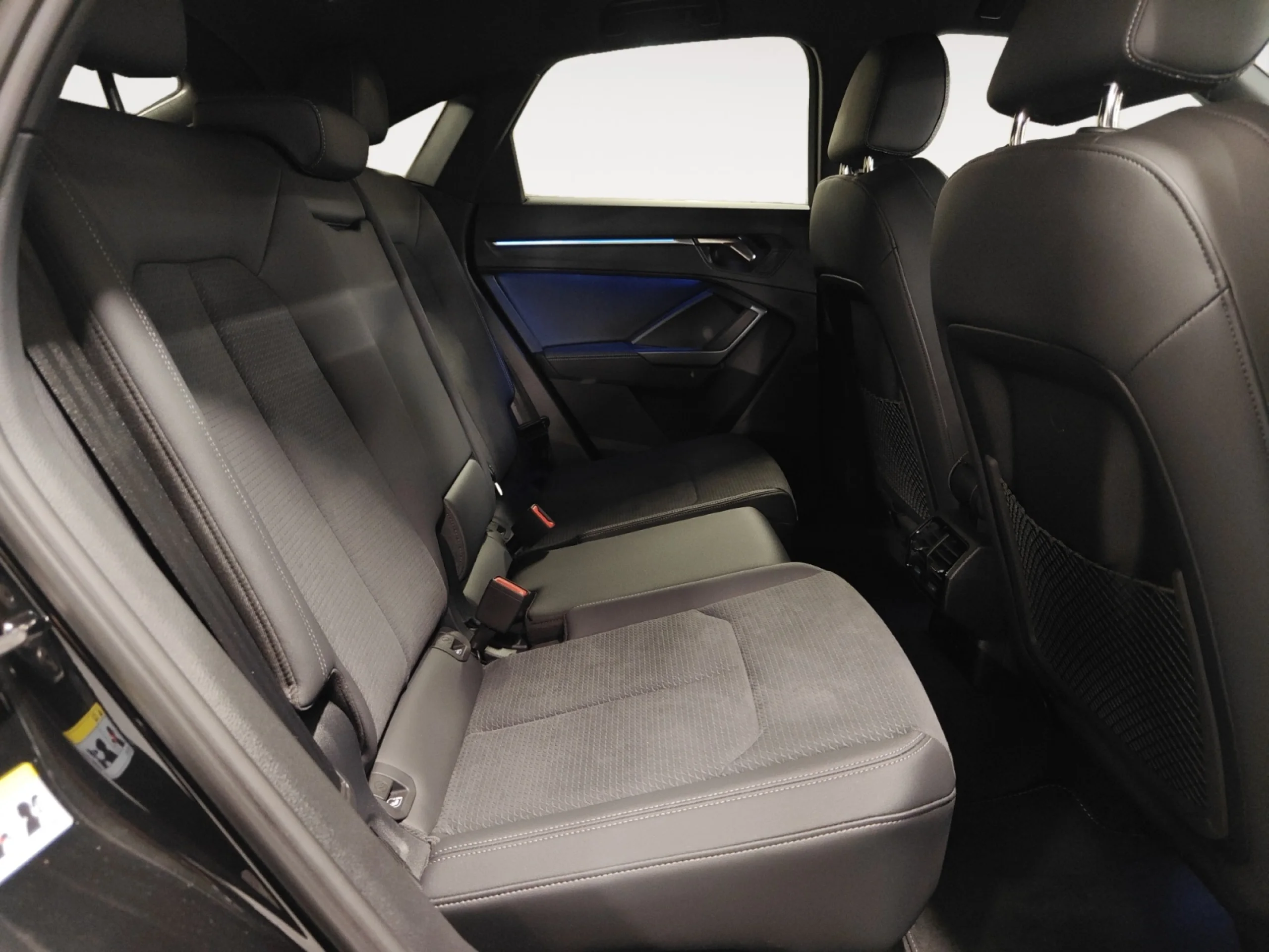 AUDI Q3 SPORTBACK 35 TDI 110KW (150CV) S TRONIC BLACK LIM. - Foto 6