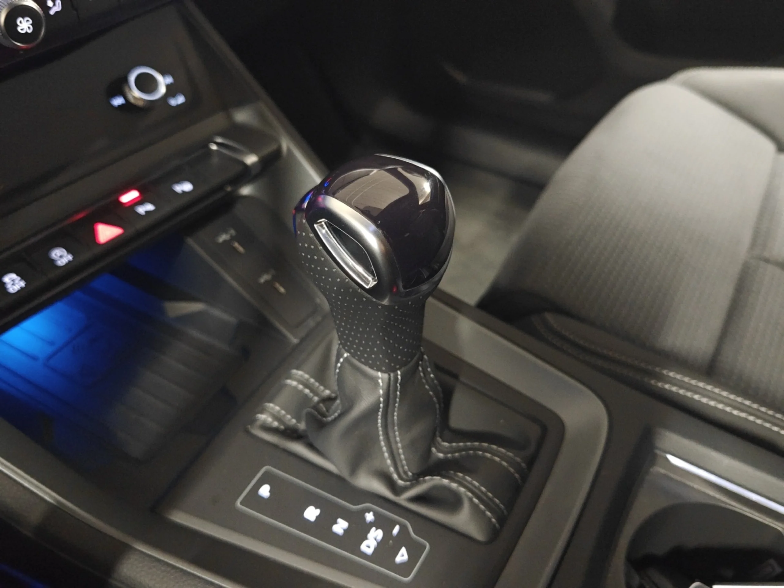 AUDI Q3 SPORTBACK 35 TDI 110KW (150CV) S TRONIC BLACK LIM. - Foto 17