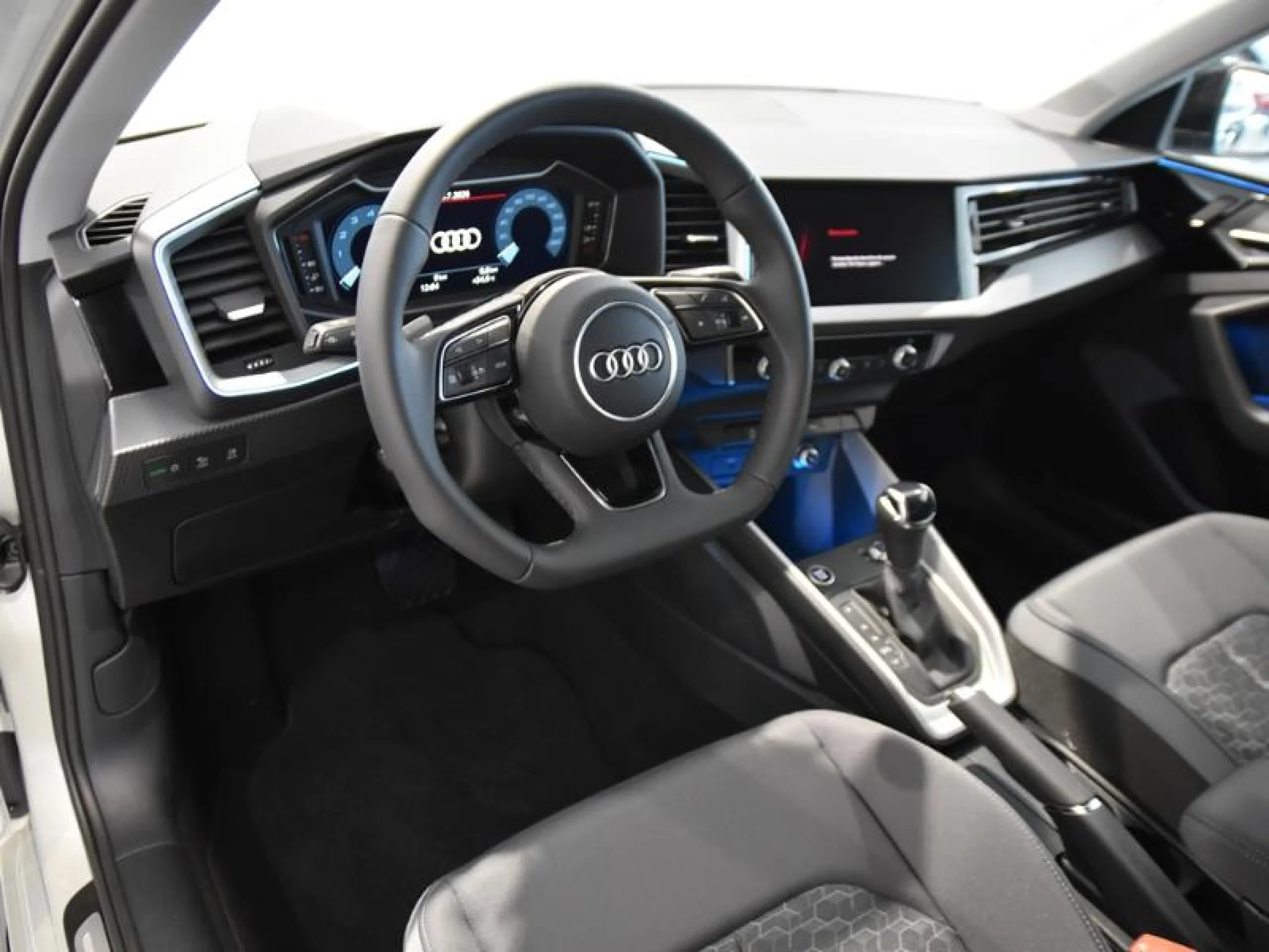 AUDI A1 SPORTBACK ADRENAL BLACK 30TFSI 85KW S TR - Foto 9