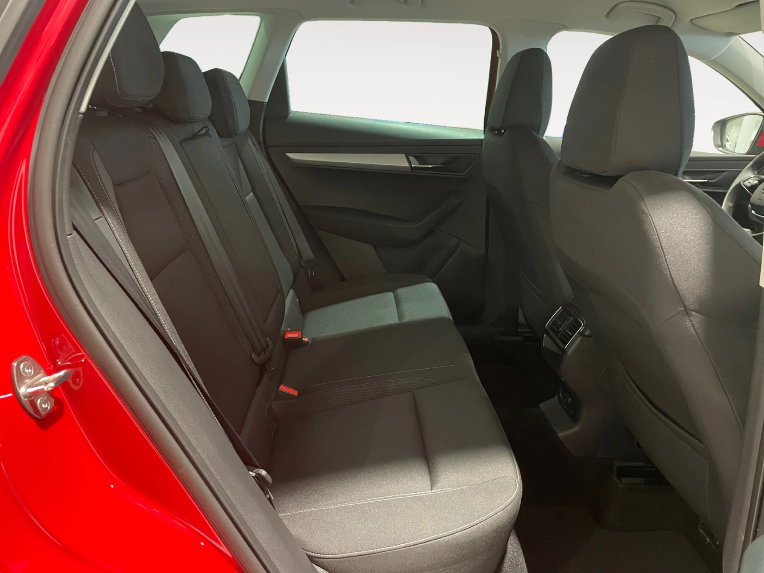 SKODA KAROQ 1.5 TSI 110KW (150CV) DSG ACT SELECTION - Foto 6