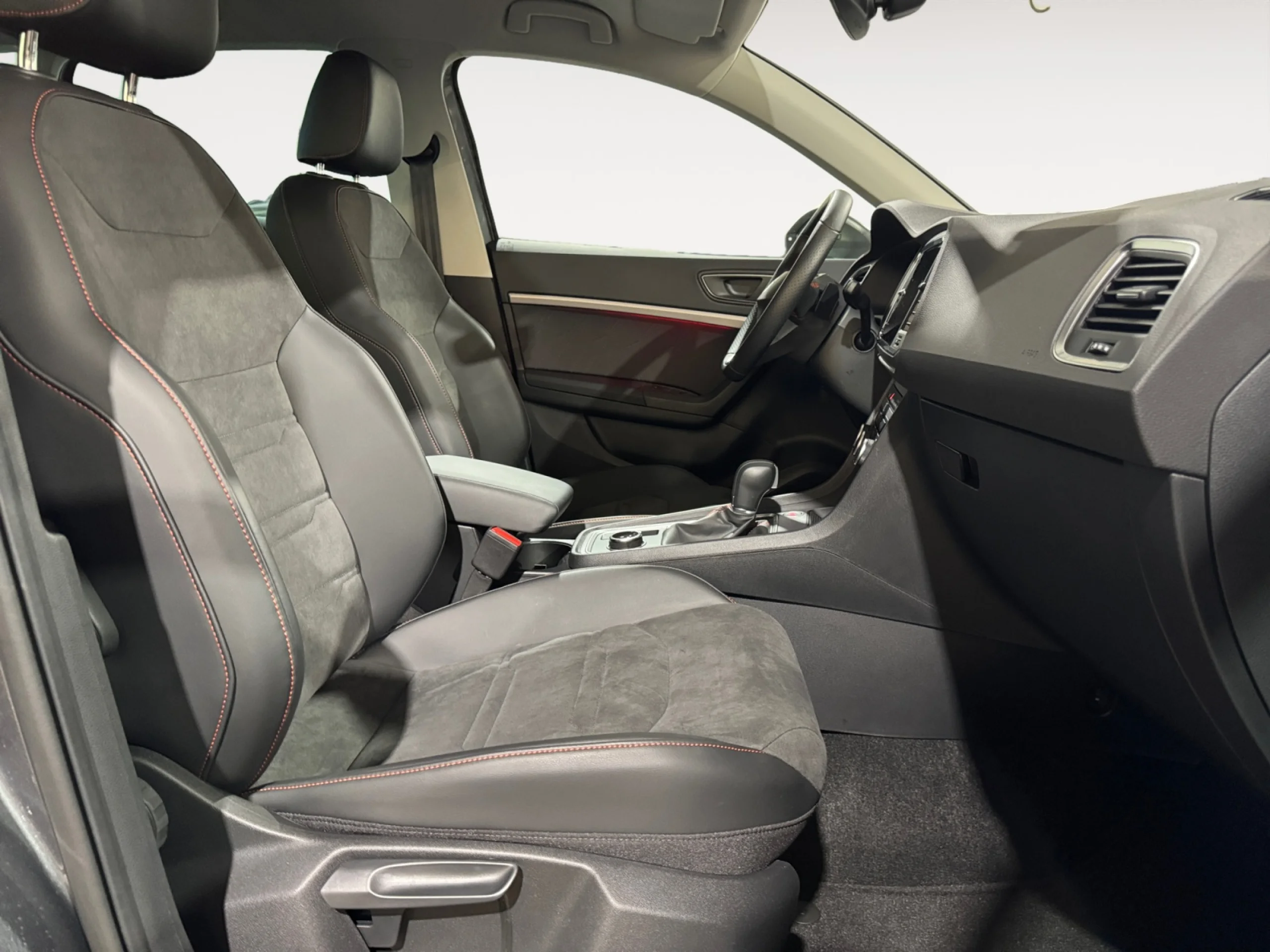 SEAT ATECA 1.5 TSI 110KW DSG FR SPECIAL EDITION - Foto 5