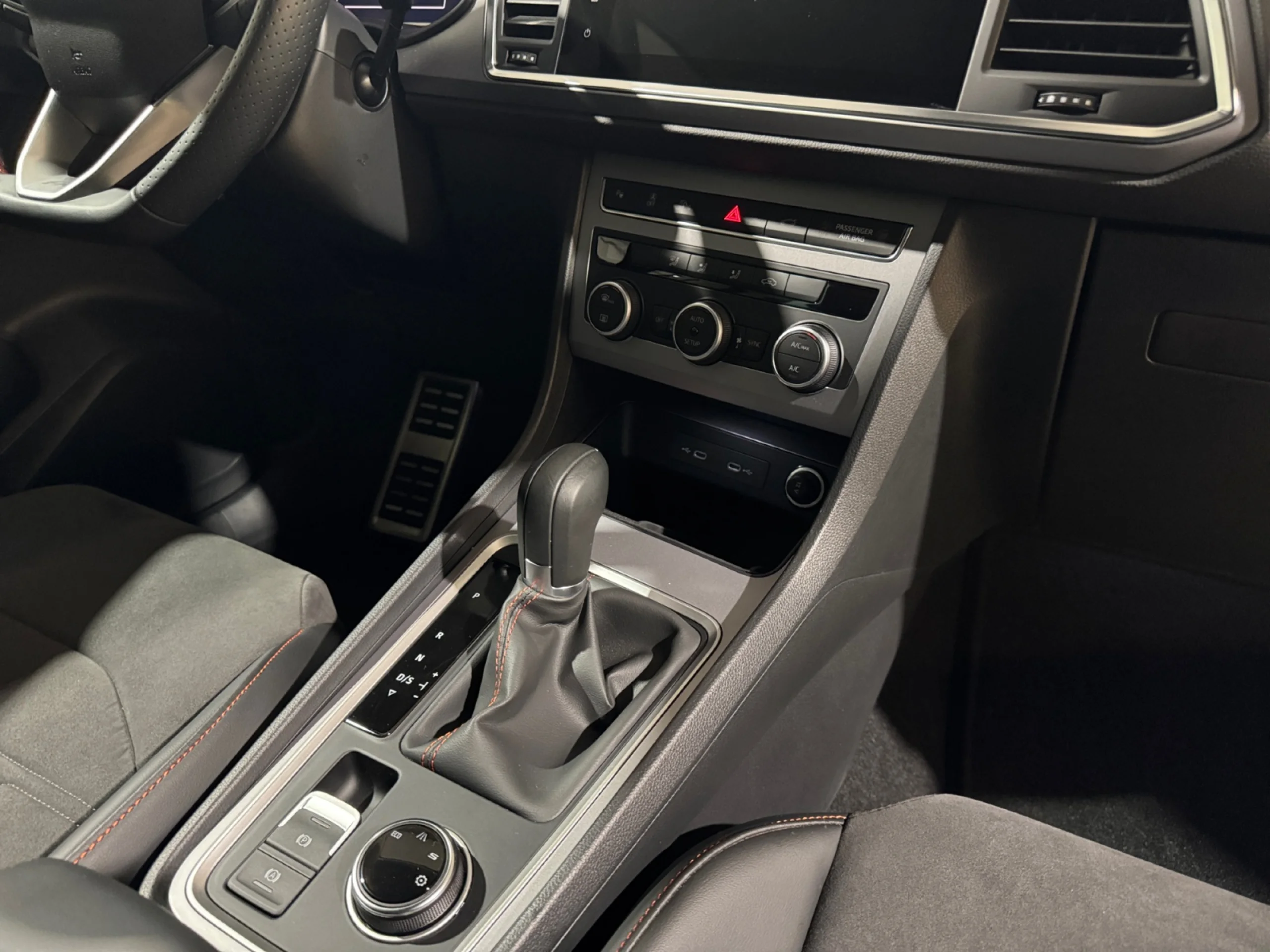 SEAT ATECA 1.5 TSI 110KW DSG FR SPECIAL EDITION - Foto 10