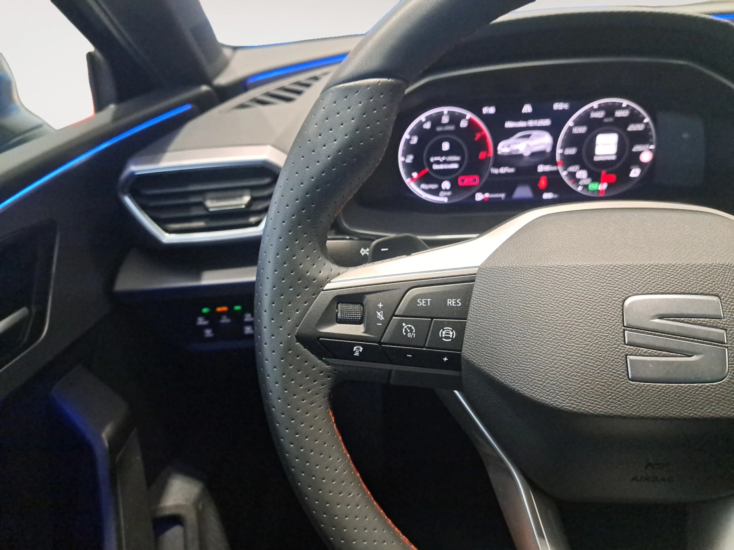 SEAT LEON 1.0 ETSI 110CV DSG FR 25º ANIVERSARIO - Foto 11