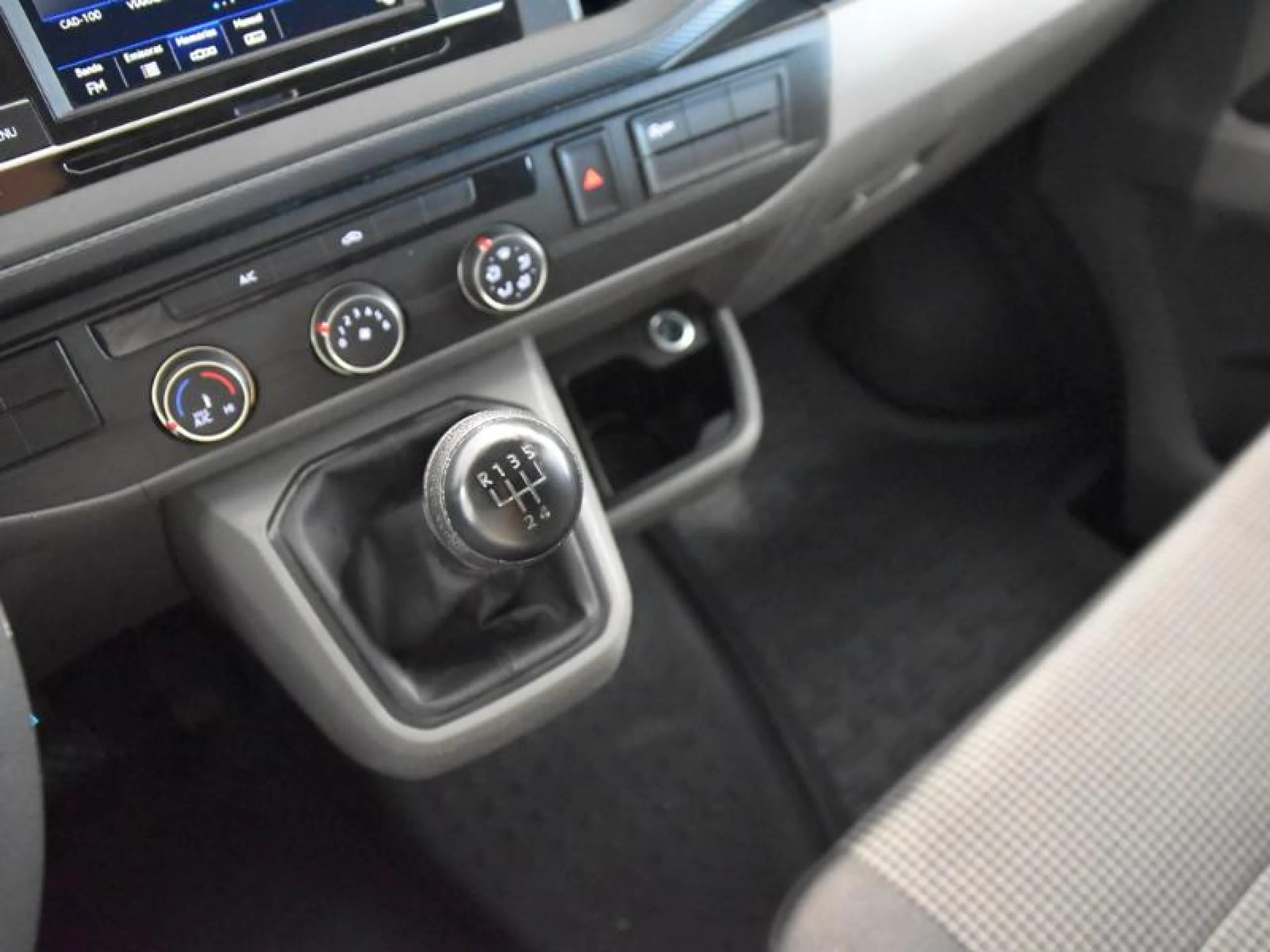 VOLKSWAGEN TRANSPORTER FURGON 2.0 TDI 110CV - Foto 9