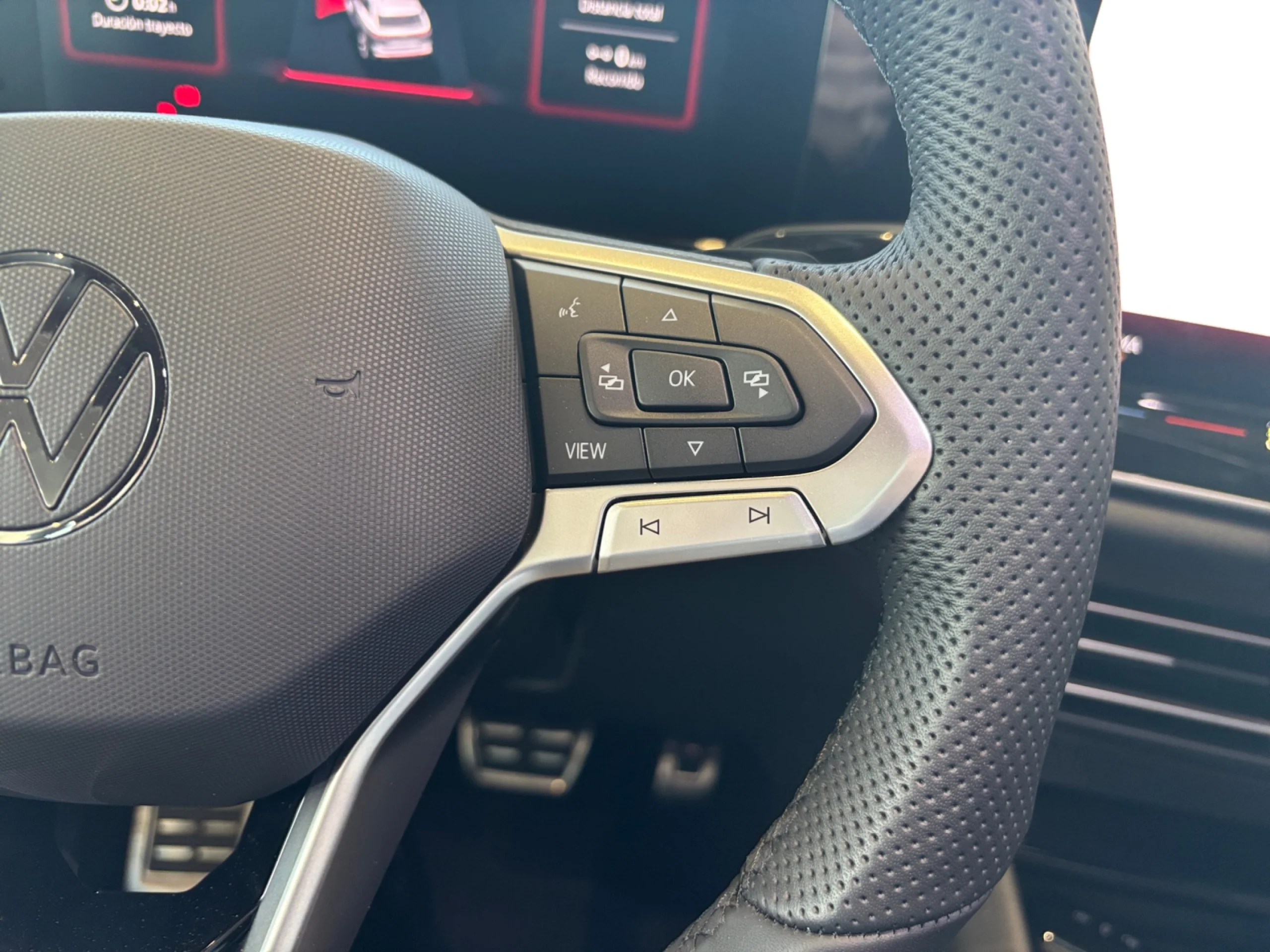 VOLKSWAGEN TIGUAN R LINE 2.0 TDI 142KW (193CV) DSG 4MOTION - Foto 10