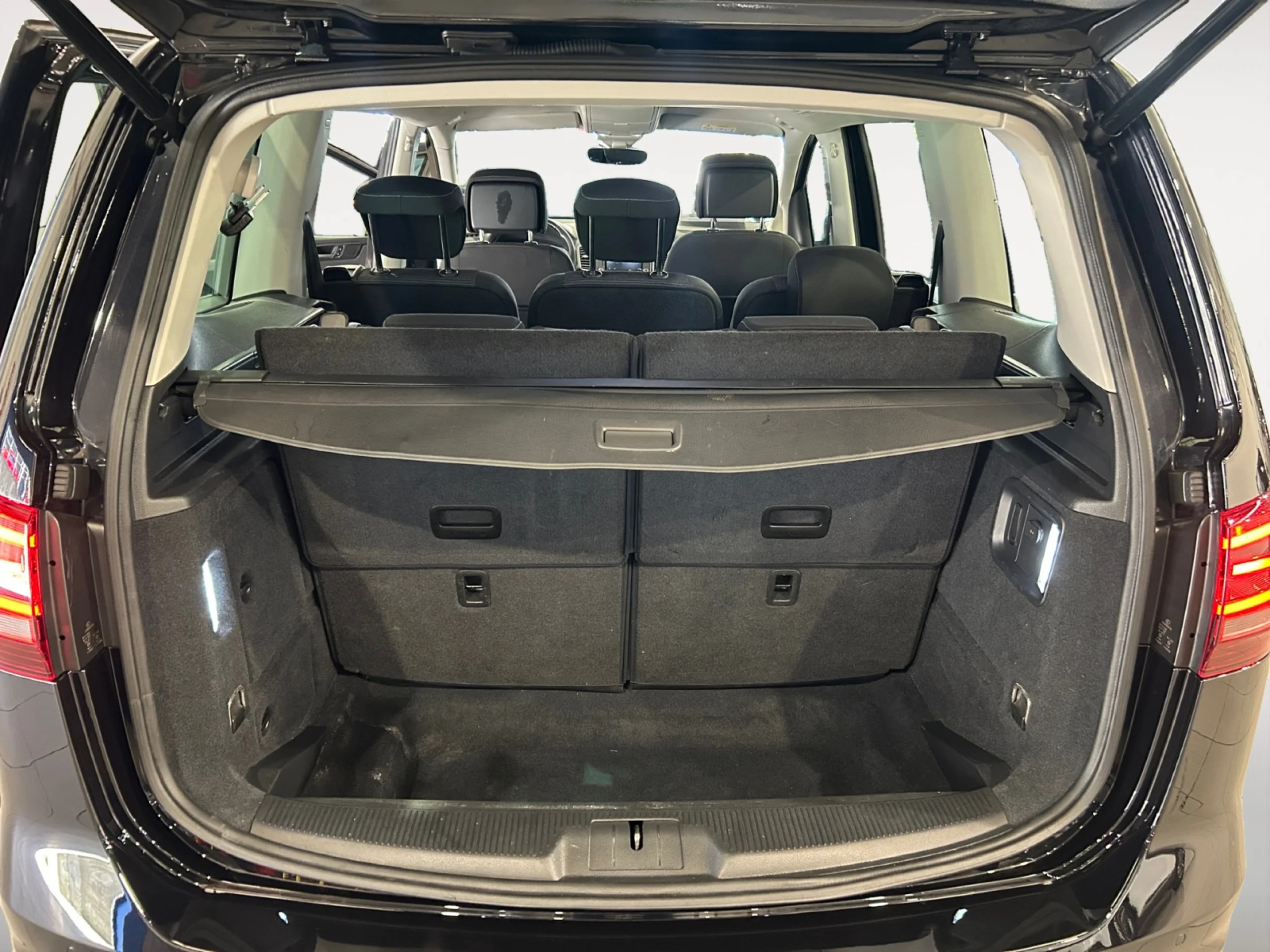 VOLKSWAGEN SHARAN ADVANCE 2.0 TDI 110KW (150CV) DSG - Foto 7