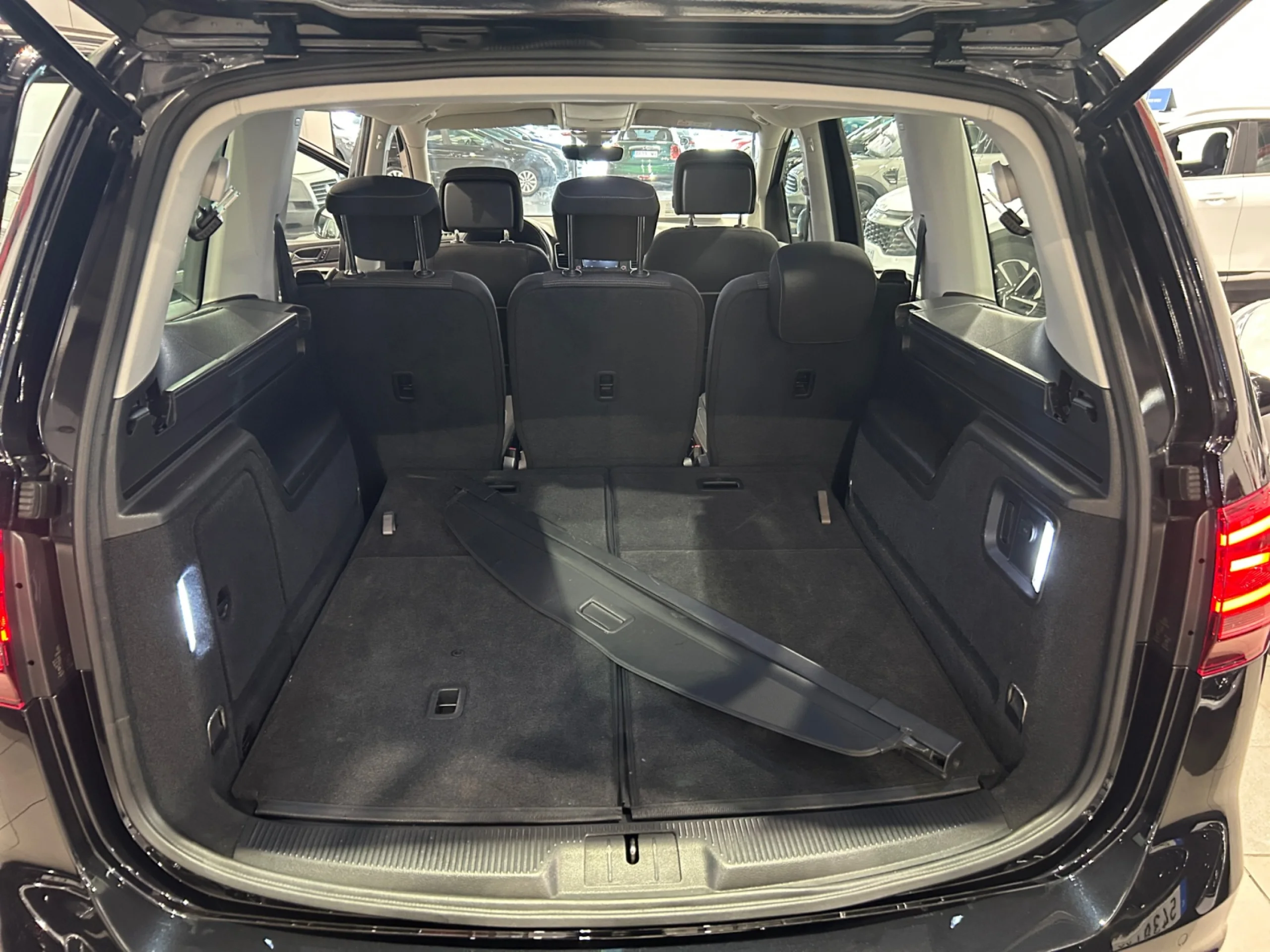 VOLKSWAGEN SHARAN ADVANCE 2.0 TDI 110KW (150CV) DSG - Foto 14