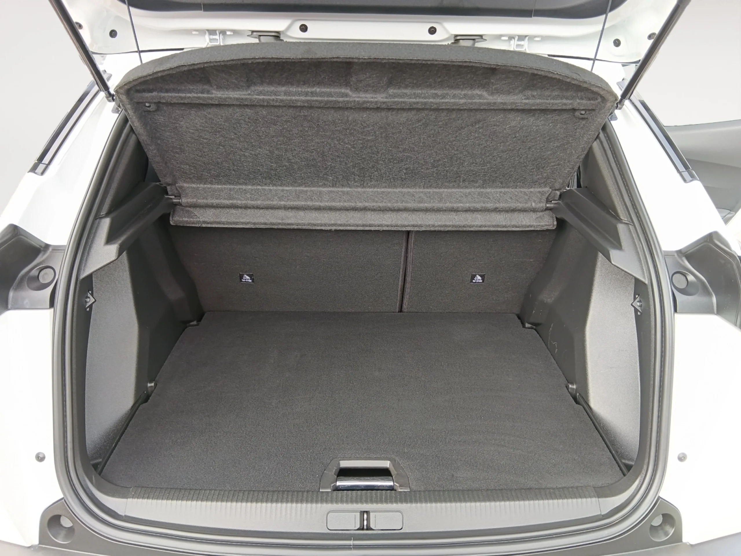 PEUGEOT 2008 ALLURE BLUEHDI 81KW (110CV) - Foto 8