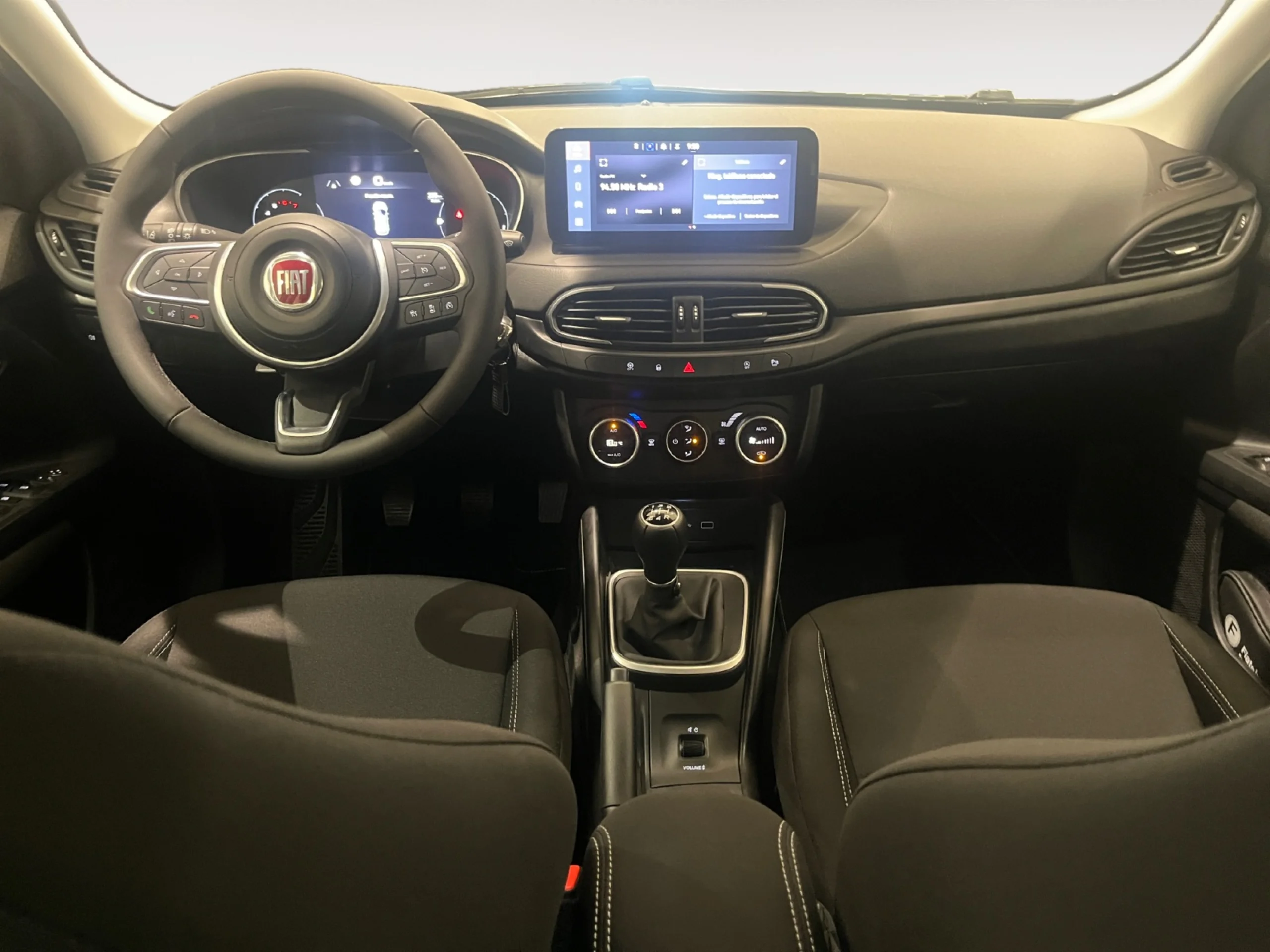 FIAT TIPO TIPO HATCHBACK MY23 TIPO 1.0 GSE 73KW (100CV) - Foto 4