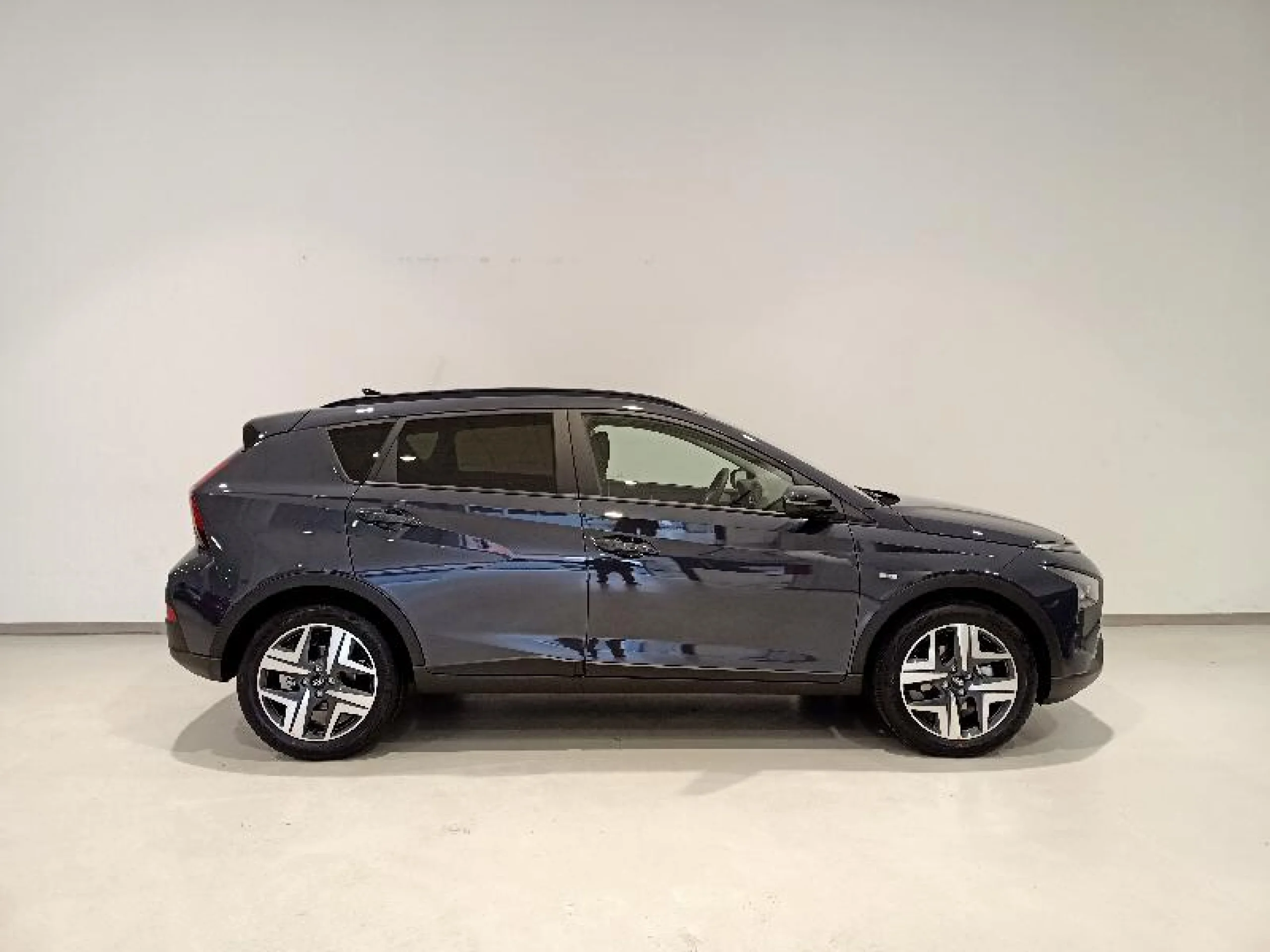 HYUNDAI BAYON 1.0 TGDI 74KW (100CV) 48V TECNO - Foto 3
