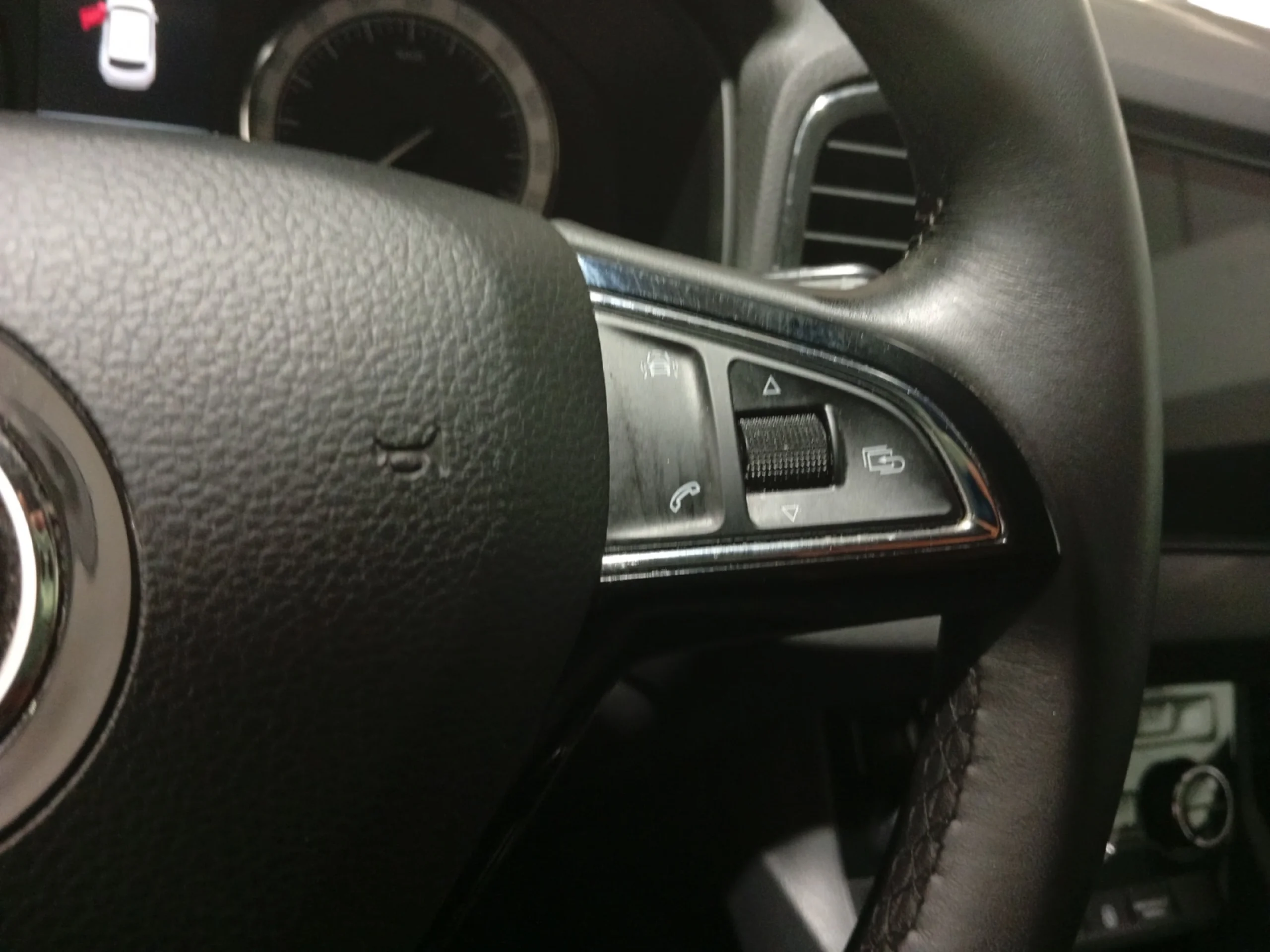 SKODA KAROQ 2.0 TDI 110KW (150CV) DSG 4X4 AMBITION - Foto 8