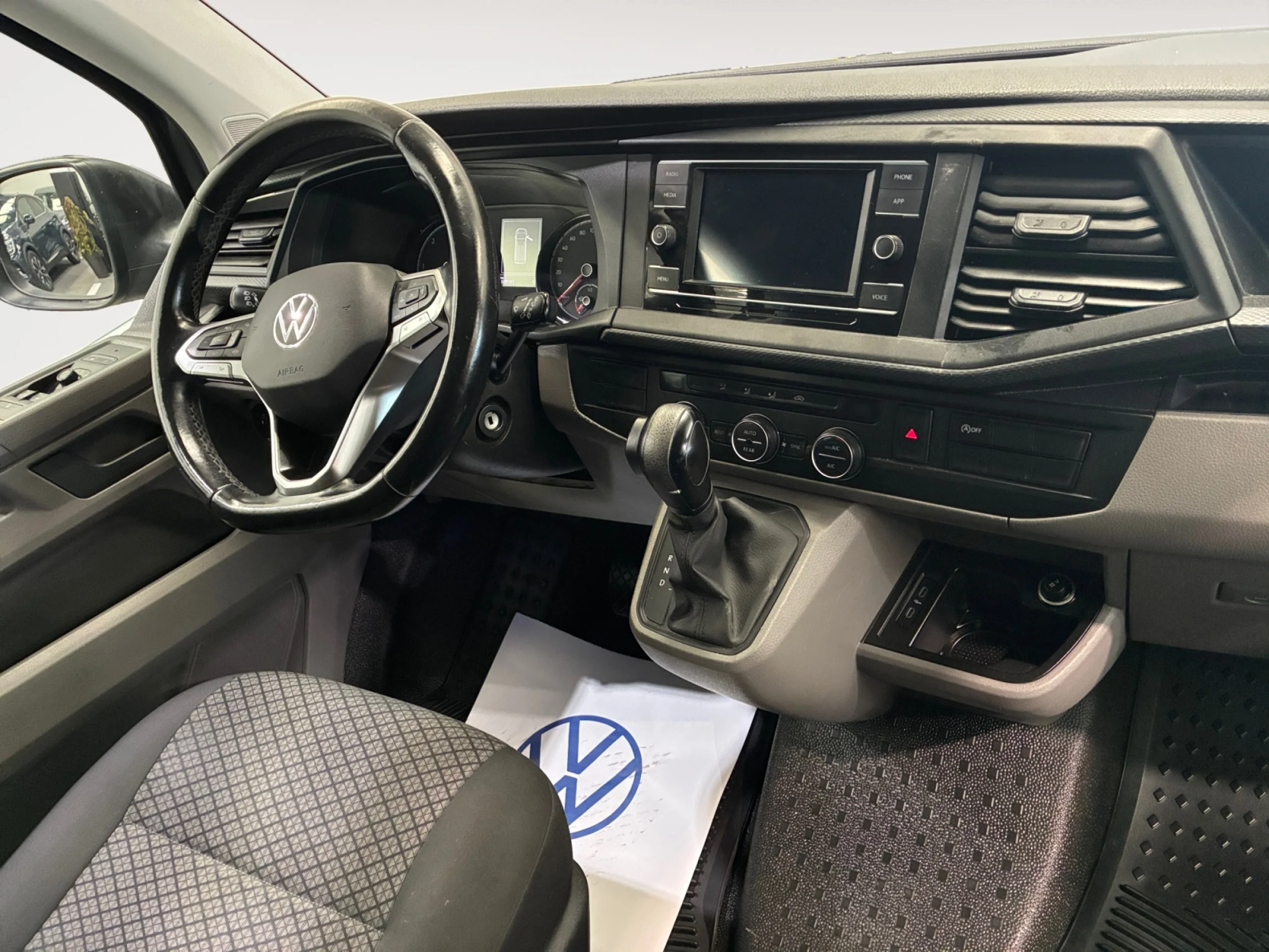 VOLKSWAGEN CARAVELLE PREMIUM CORTA 2.0 TDI 110KW BMT DSG - Foto 4