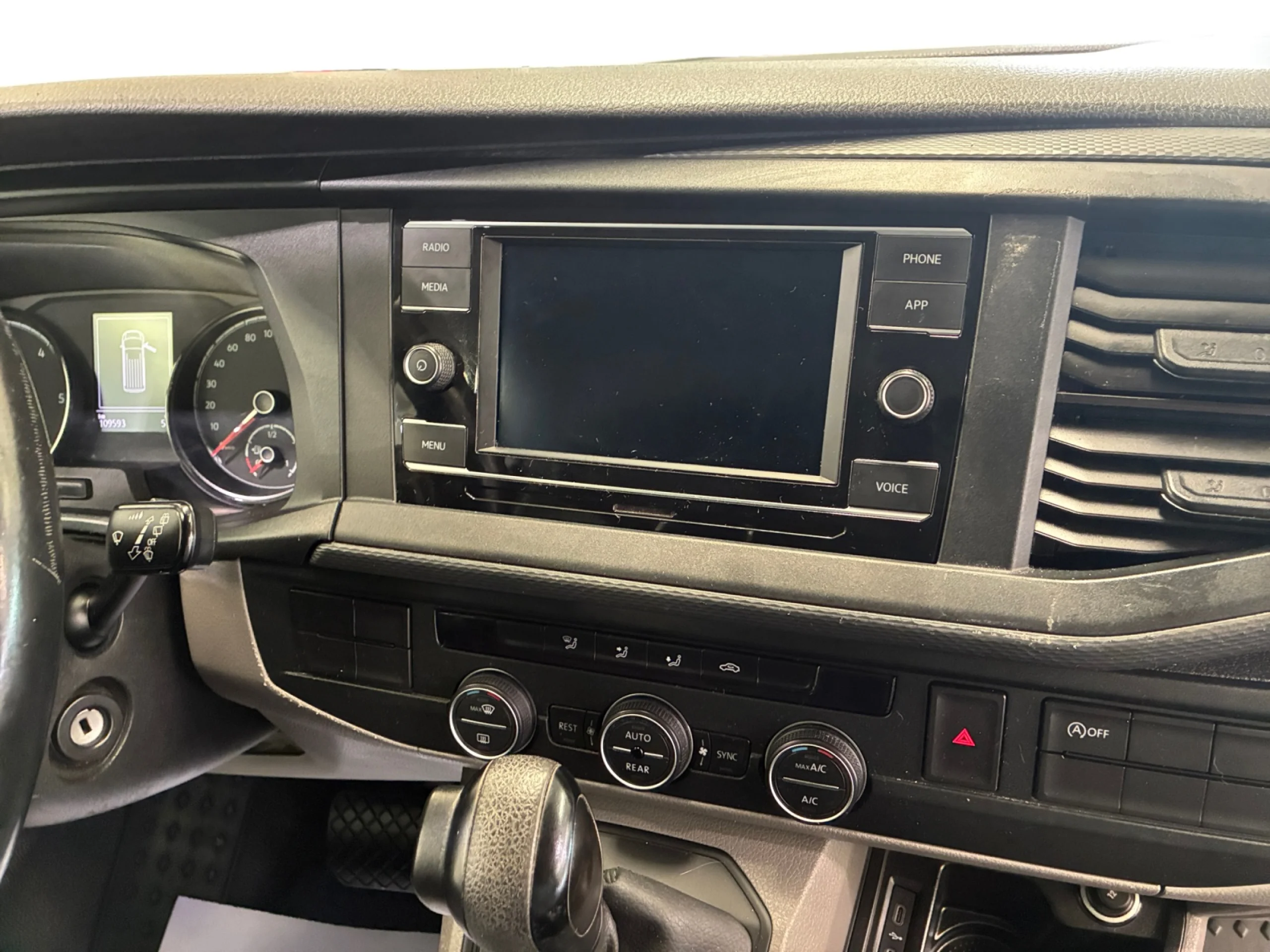 VOLKSWAGEN CARAVELLE PREMIUM CORTA 2.0 TDI 110KW BMT DSG - Foto 9