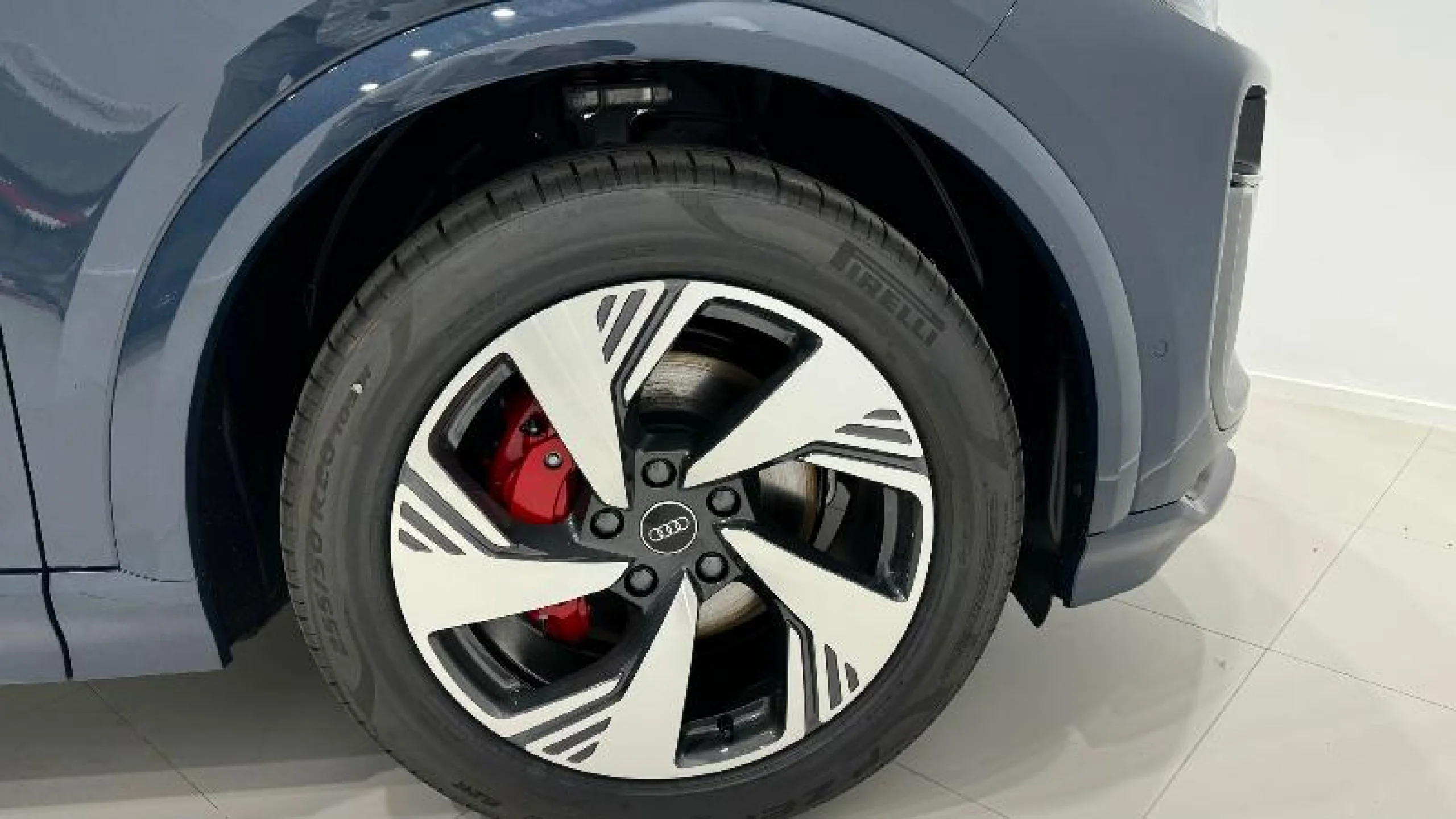 AUDI Q6 Q6 SUV LAUNCH EDITION 55 E TRON QUATTRO 285,00 KW 96,1 KWH - Foto 13