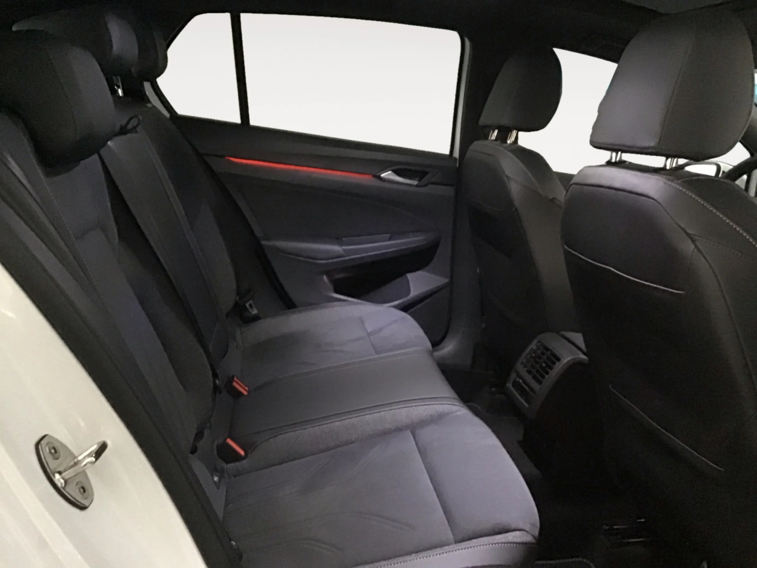 VOLKSWAGEN GOLF 50 ANIVERSARIO 1.5 PHEV 110KW / 85KW DSG - Foto 6