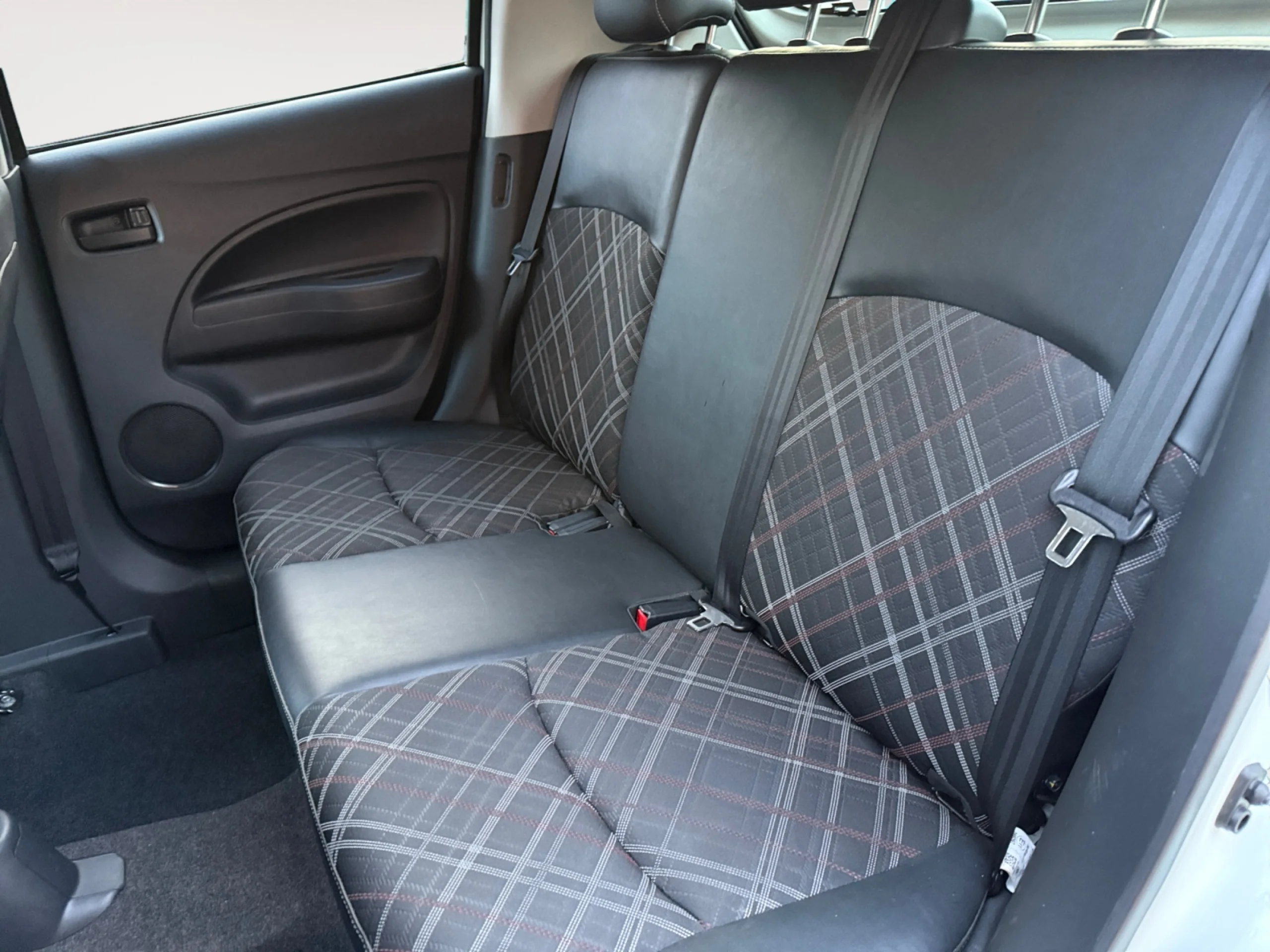 Mitsubishi SPACE STAR 120 MPI KAITEKI - Foto 6