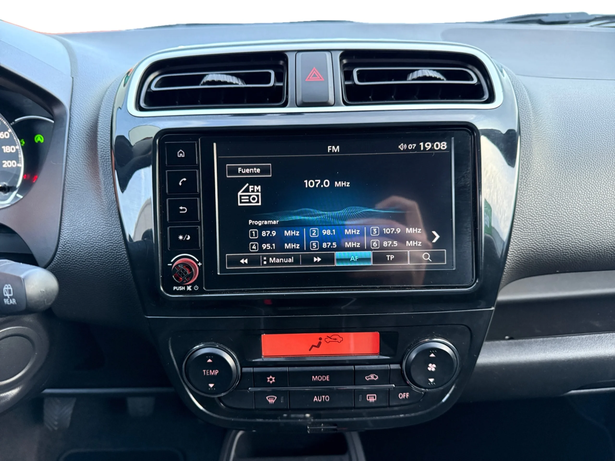 Mitsubishi SPACE STAR 120 MPI KAITEKI - Foto 9