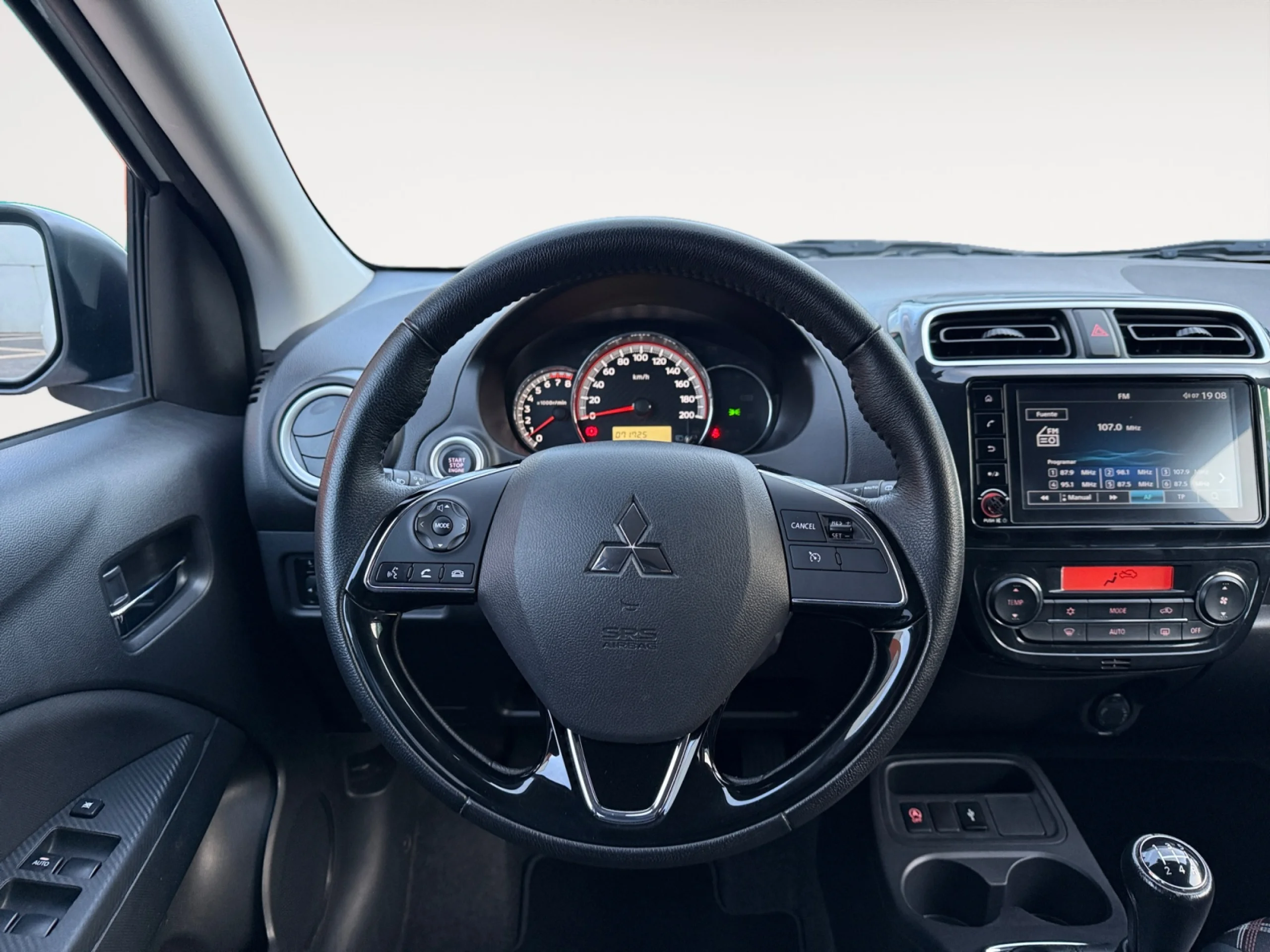 Mitsubishi SPACE STAR 120 MPI KAITEKI - Foto 11