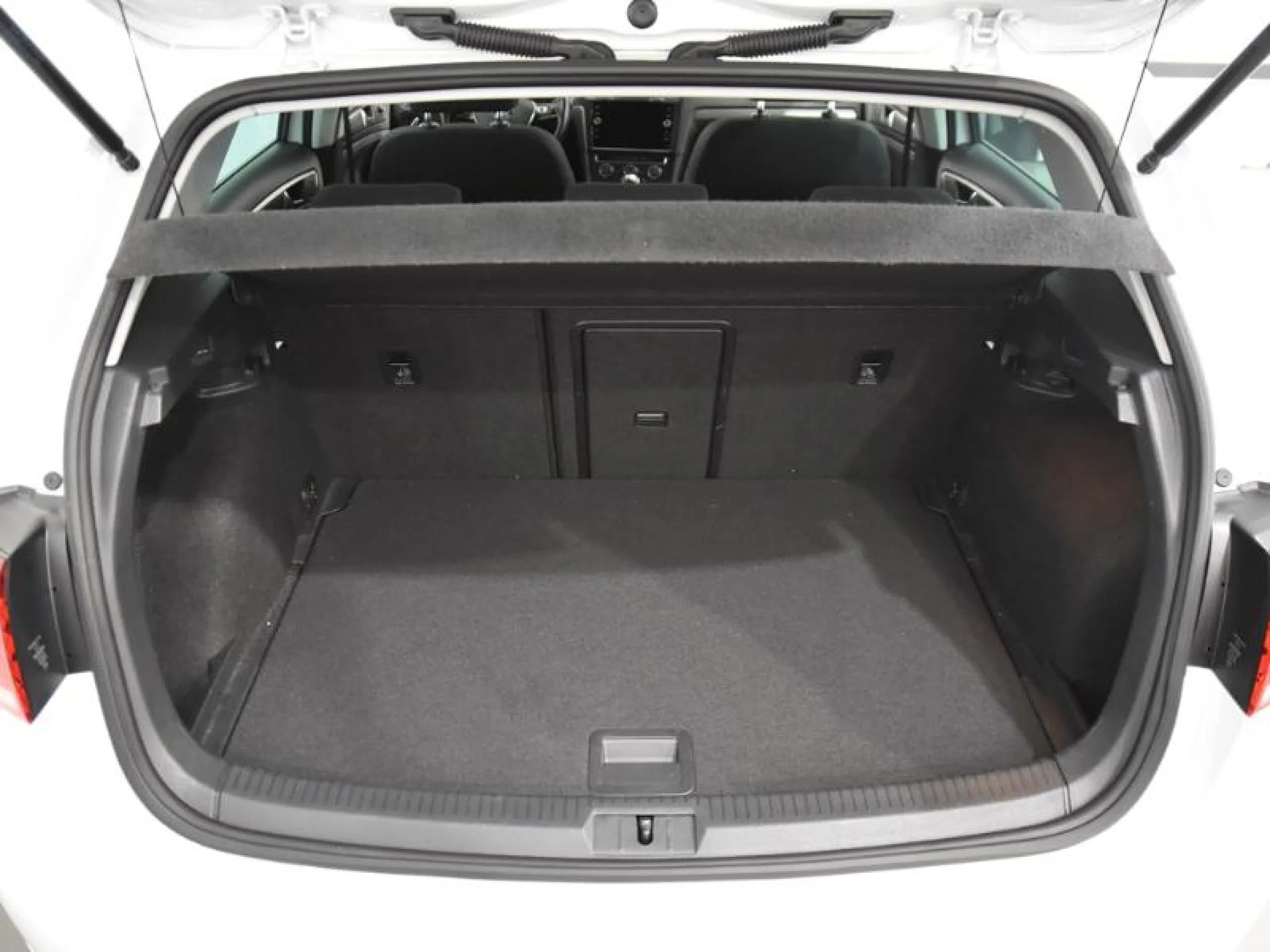 VOLKSWAGEN GOLF ADVANCE 1.5 TSI EVO 96KW (130CV) - Foto 7