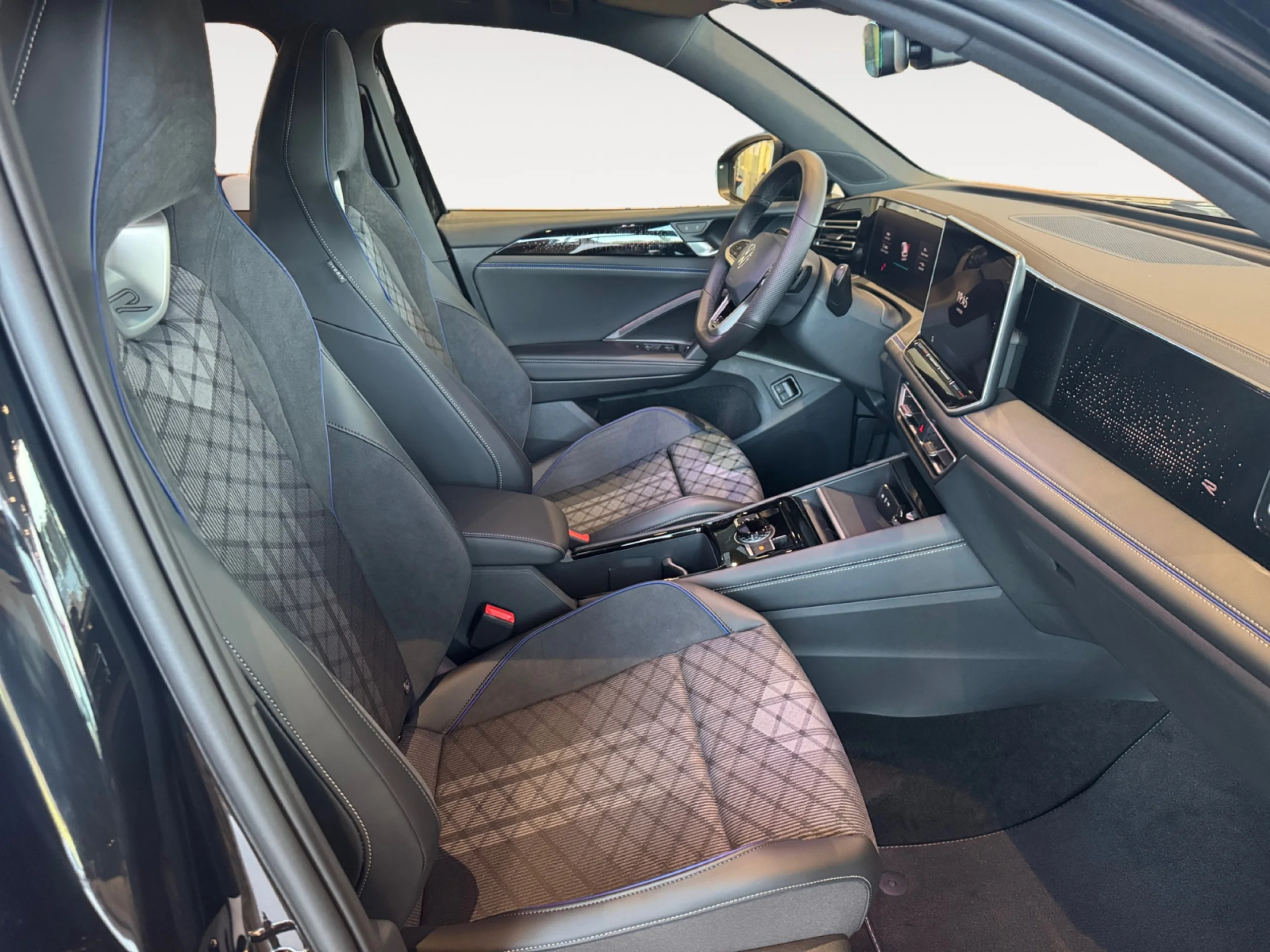 VOLKSWAGEN TIGUAN R LINE 1.5 TSI EHYBRID 200KW (272CV) DSG - Foto 5