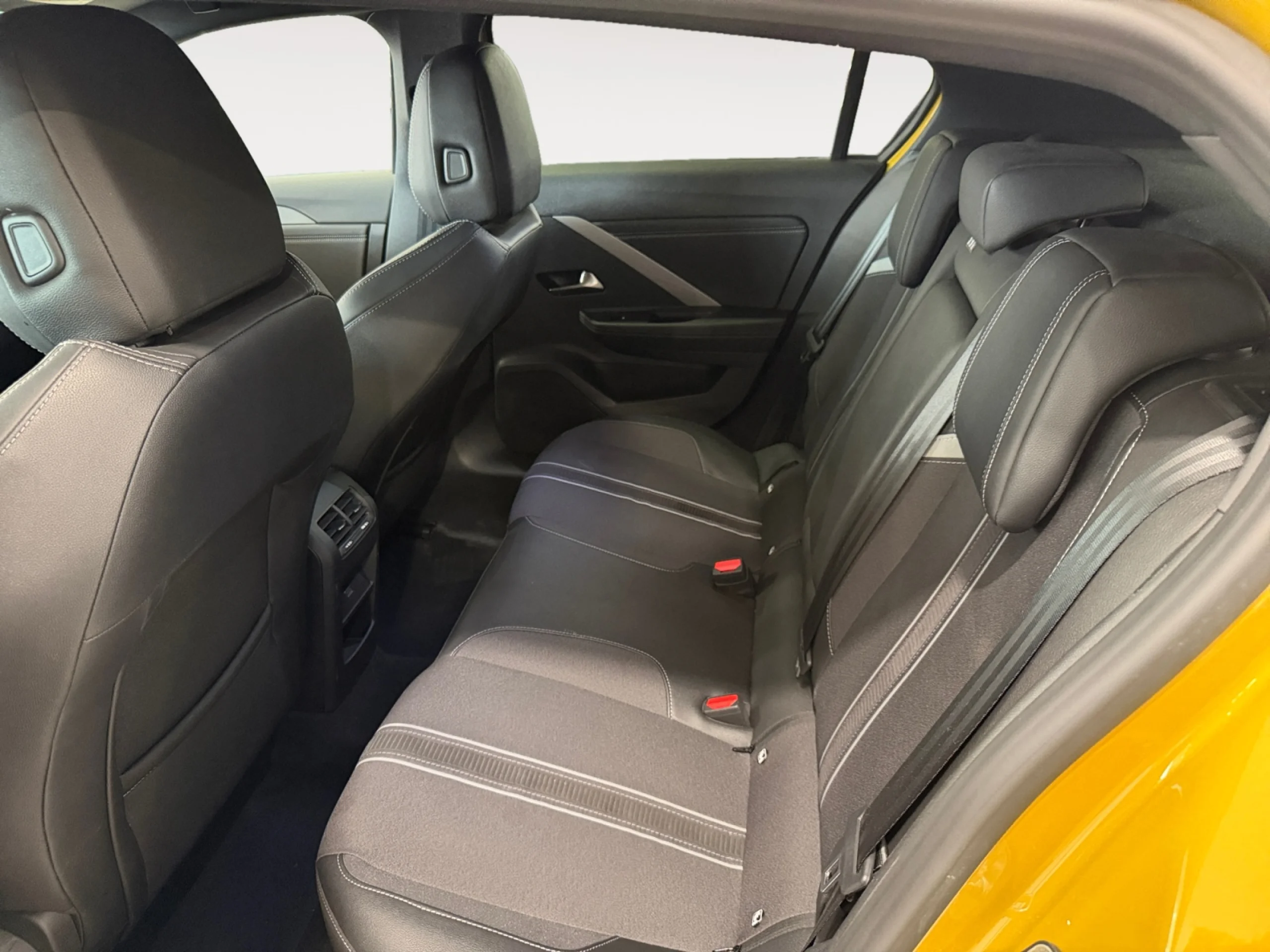 OPEL ASTRA 1.2T XHT 96KW (130CV) GS - Foto 24