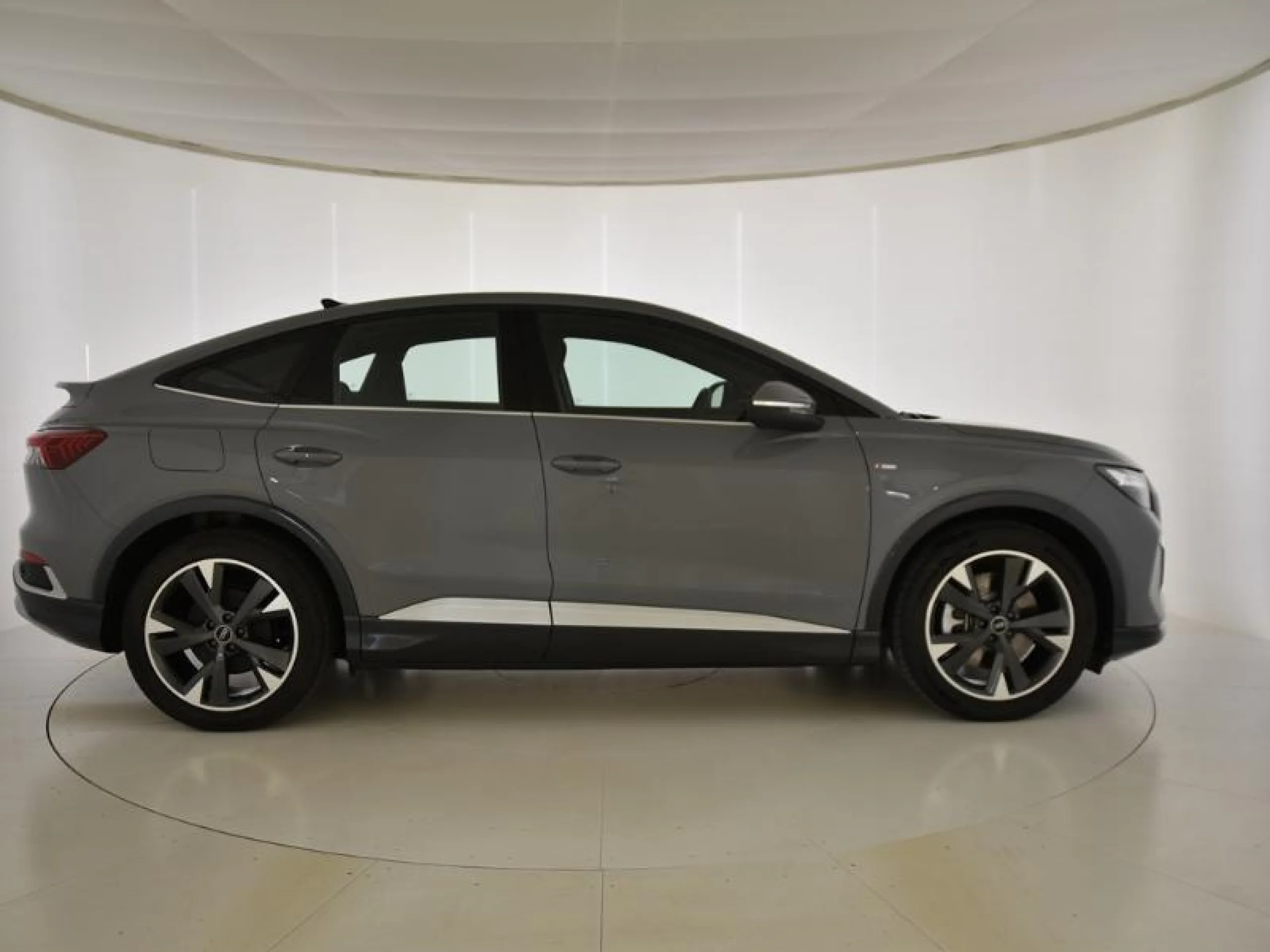 AUDI Q4 SPORTBACK E TRON S LINE 45 E TRON 220KW 82KWH - Foto 3