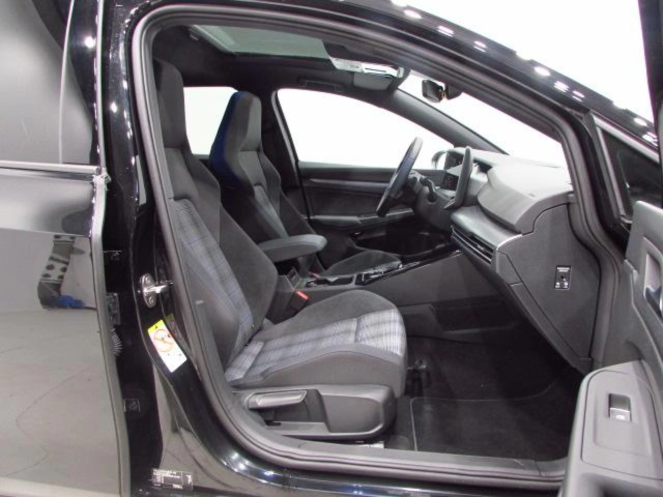 VOLKSWAGEN GOLF GTE 1.5 PHEV 130KW / 85KW DSG - Foto 5