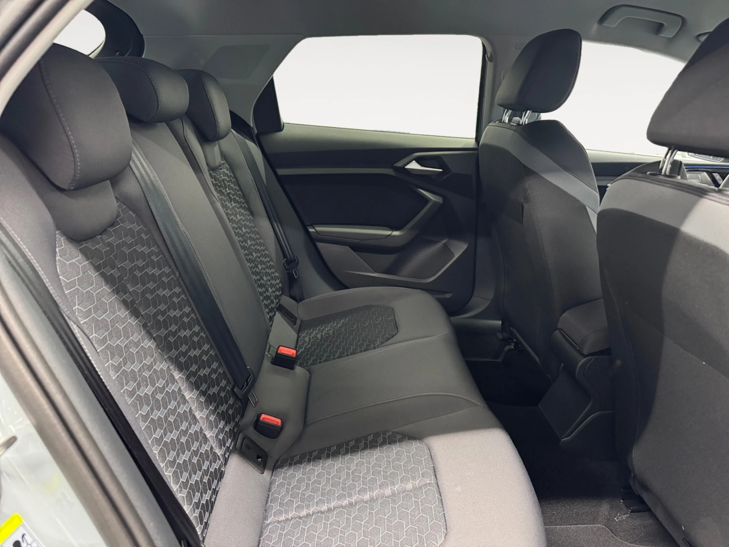 AUDI A1 ALLSTREET ADREN BLACK 30 TFSI 85KW S TRO - Foto 6