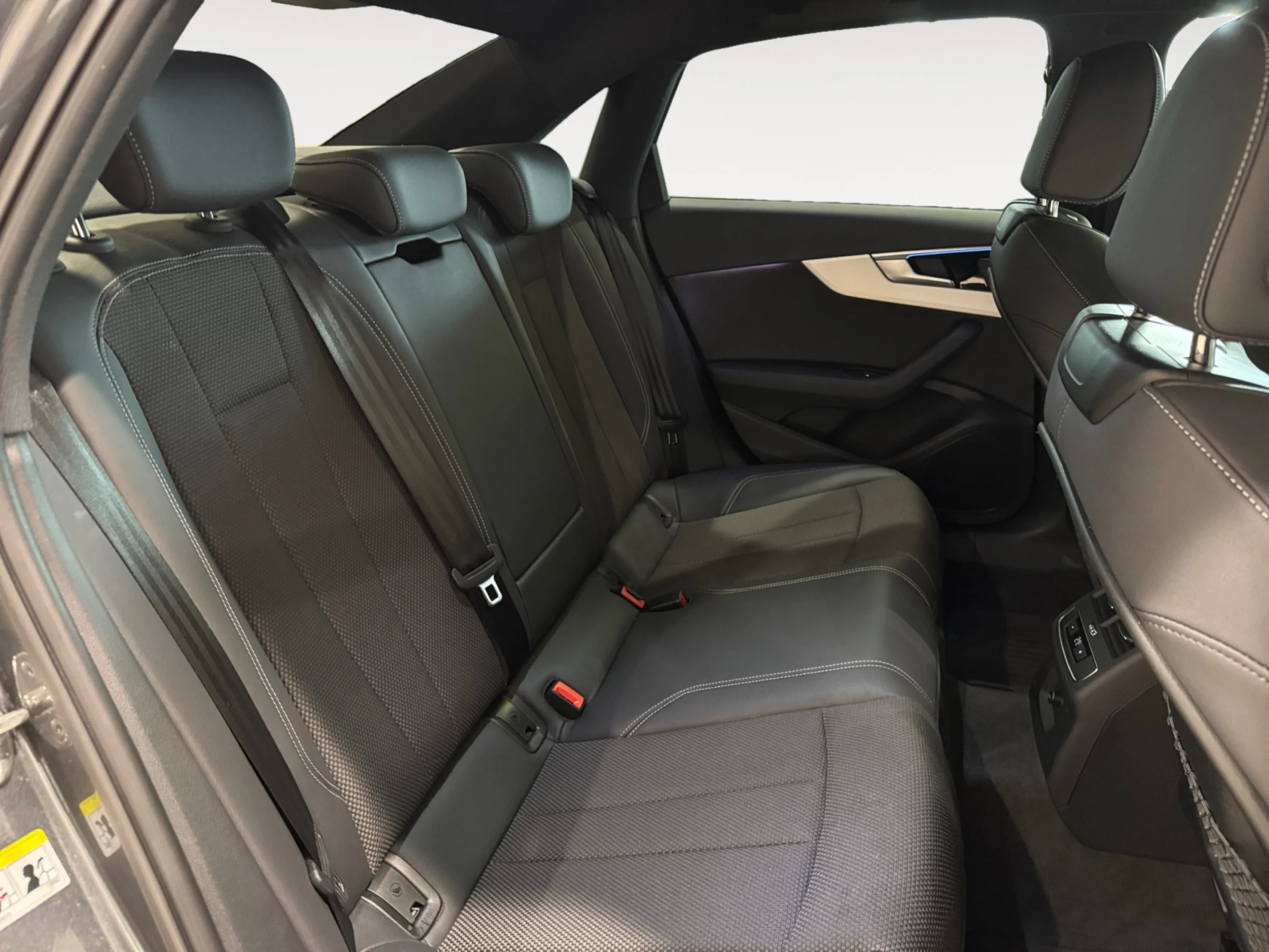 AUDI A4 A4  S LINE 35 TFSI  110(150) KW(CV) S TRONIC - Foto 8