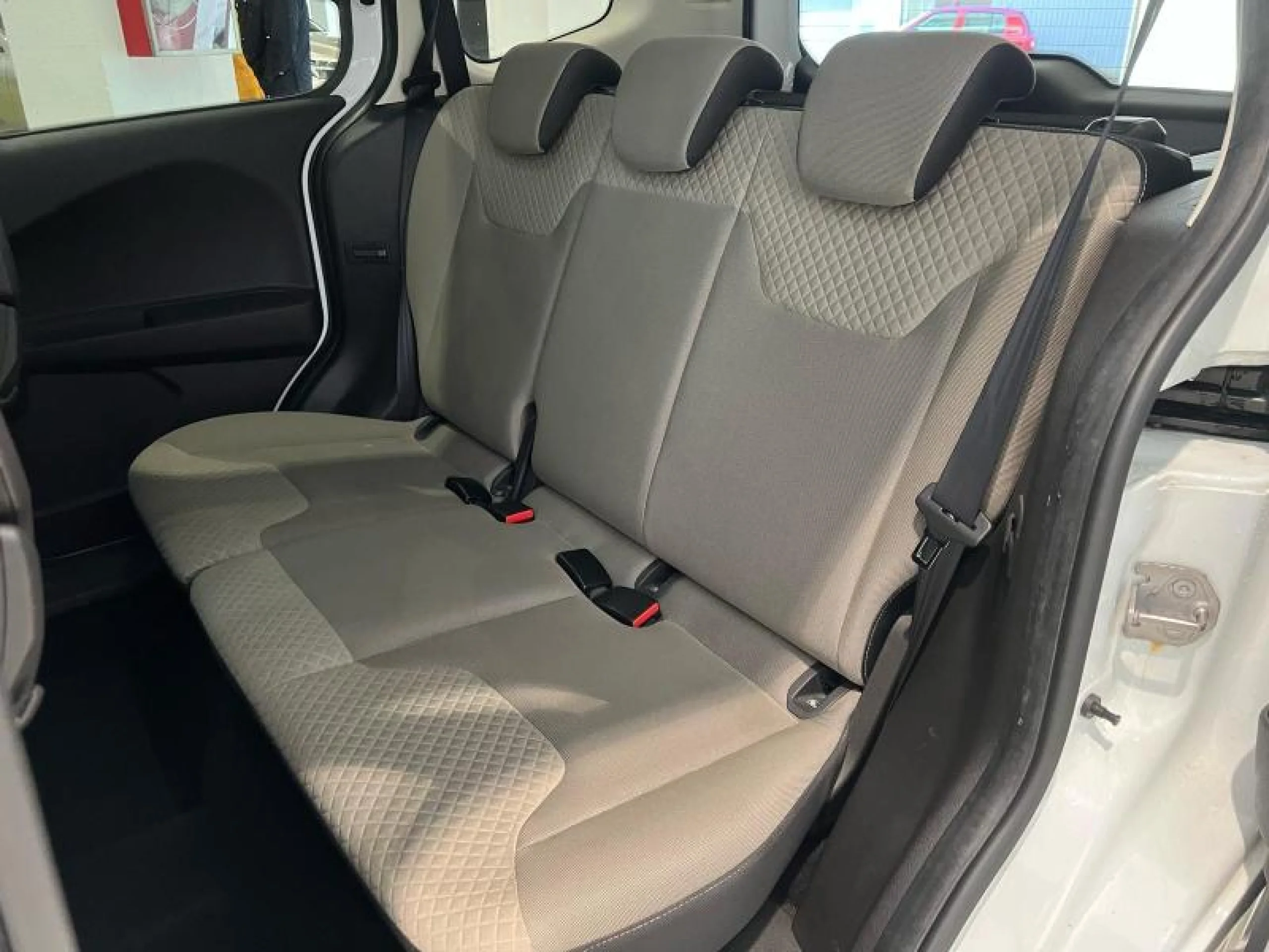FORD Tourneo courier 1.0 ECOBOOST 100CV TREND - Foto 3
