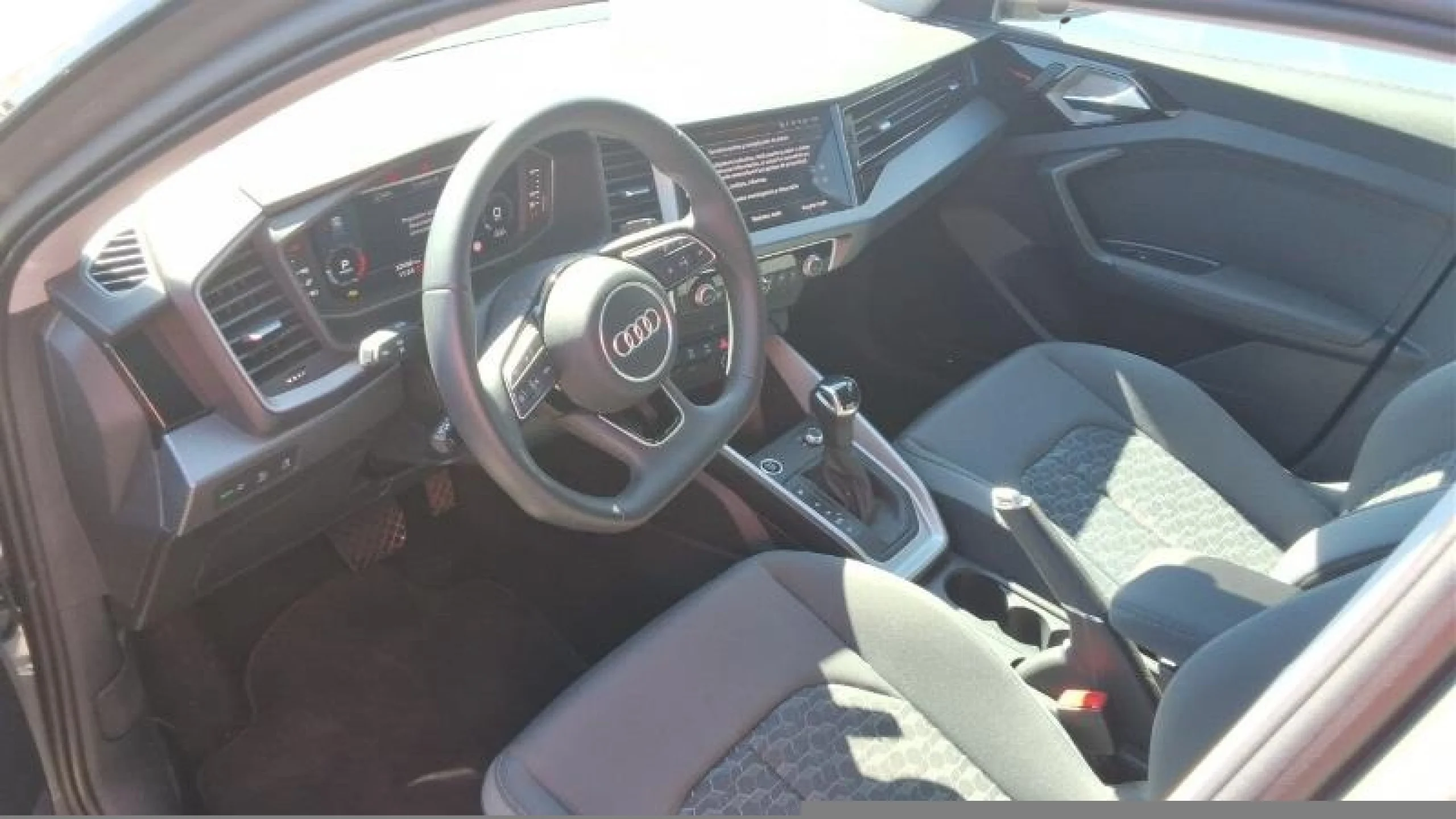 AUDI A1 SPORTBACK ADRENAL BLACK 30TFSI 85KW S TR - Foto 2