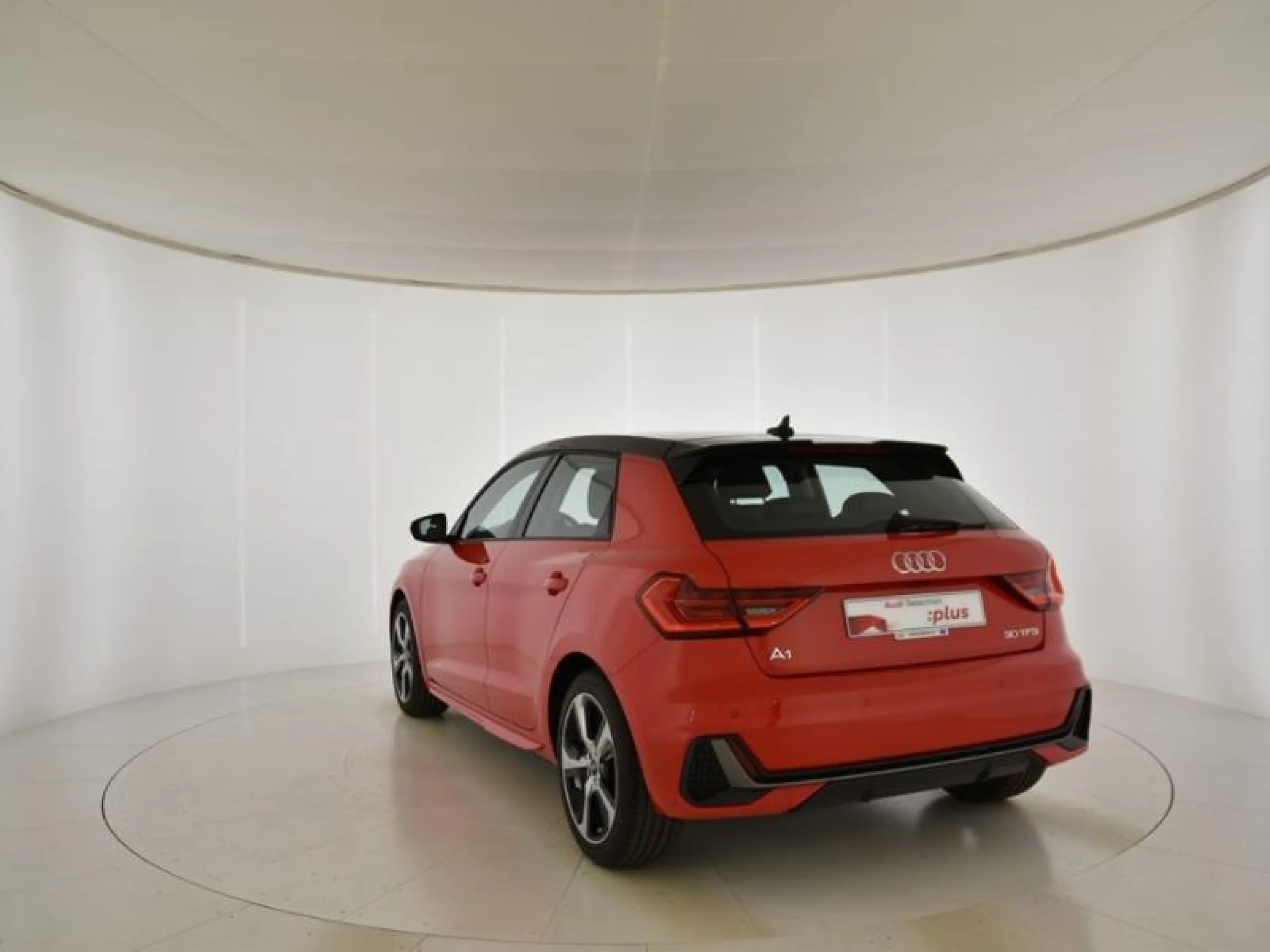 AUDI A1 SPORTBACK BLACK LINE 30 TFSI 81KW S TRON - Foto 2
