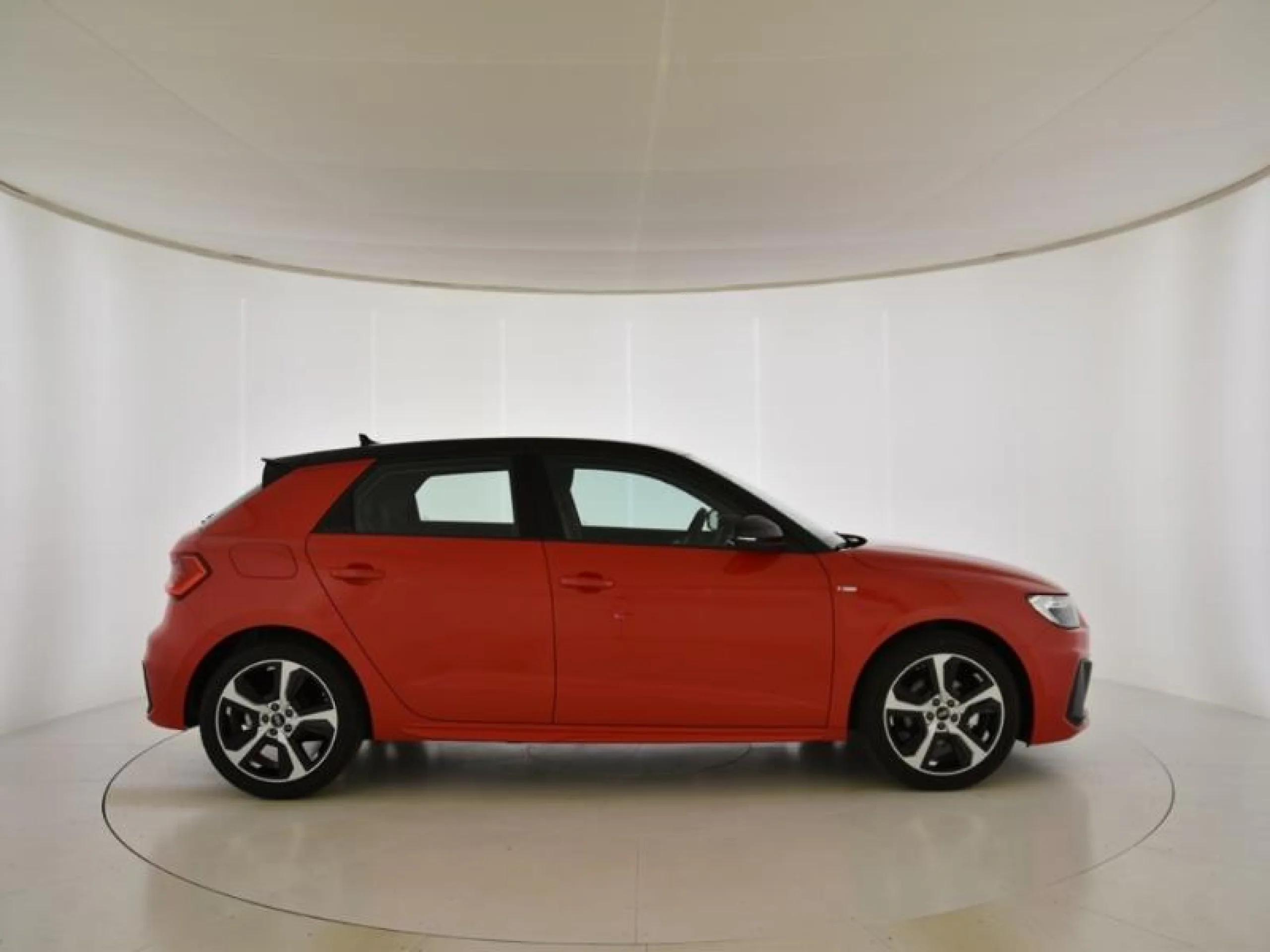 AUDI A1 SPORTBACK BLACK LINE 30 TFSI 81KW S TRON - Foto 3