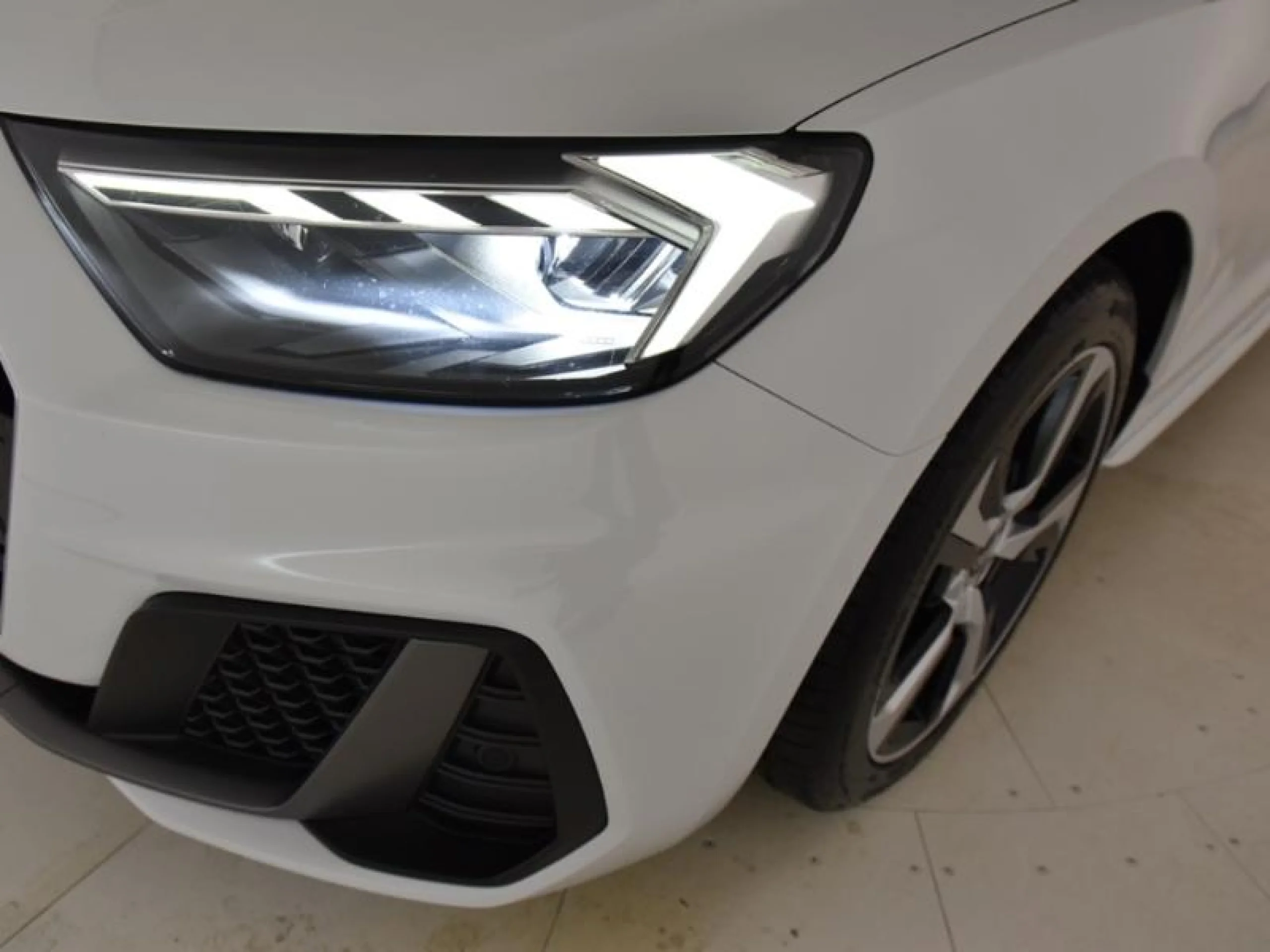 AUDI A1 SPORTBACK ADRENALIN 25 TFSI 70KW (95CV) - Foto 17