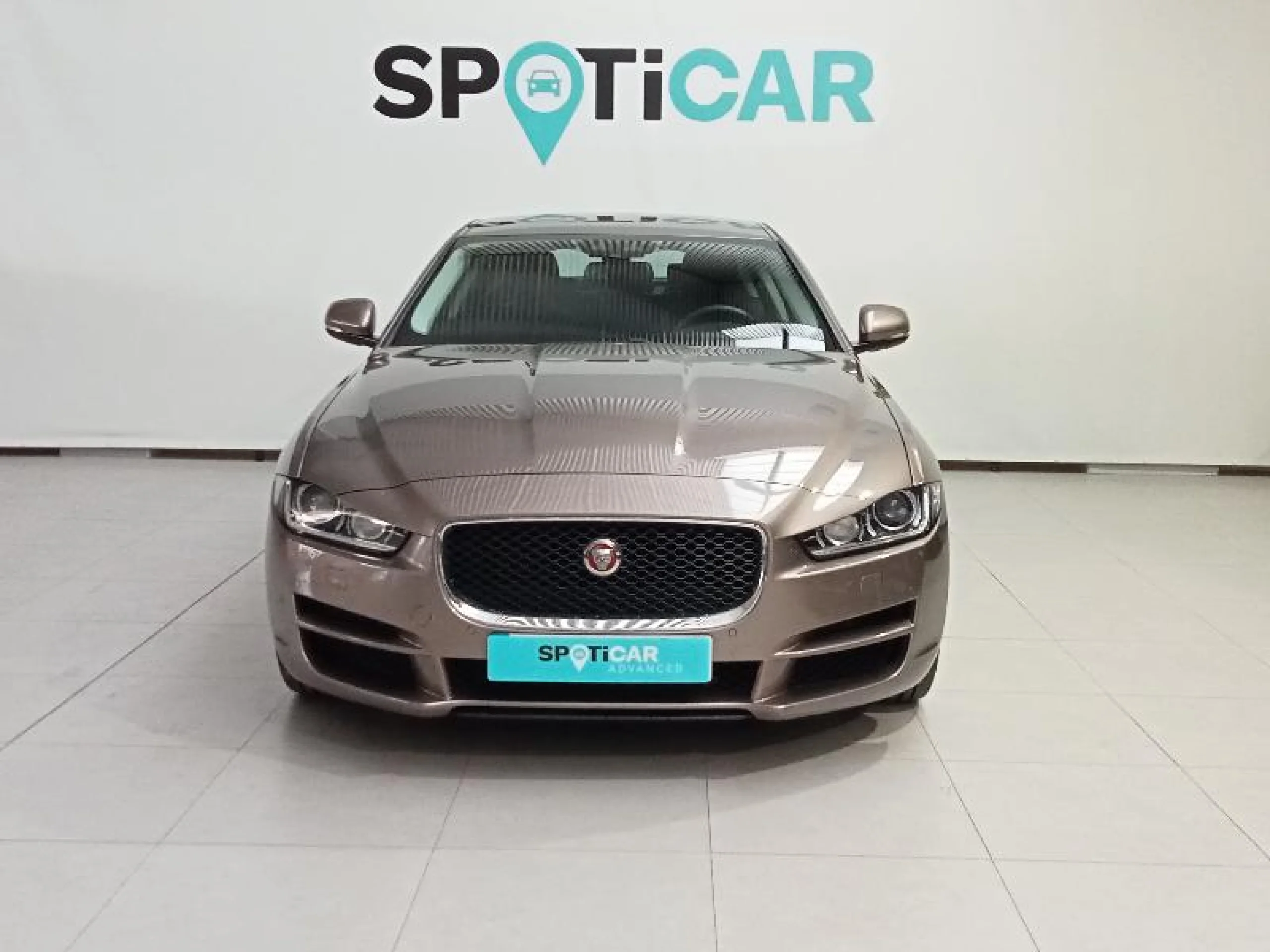 JAGUAR XE 2.0 AJ200D DIESEL AUTO AWD XE PURE - Foto 2