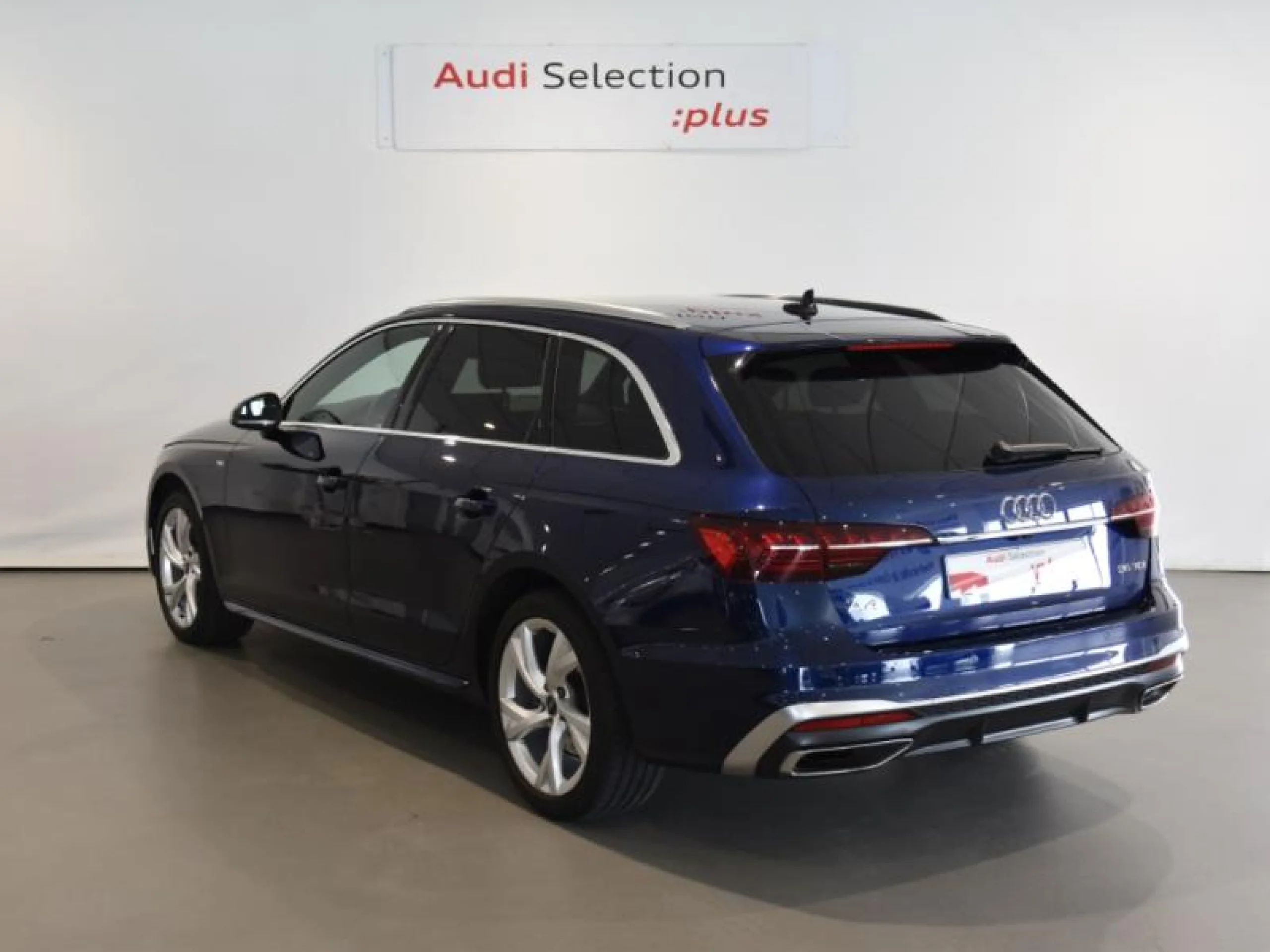 AUDI A4 AVANT S LINE 35 TDI 120KW S TRONIC - Foto 2