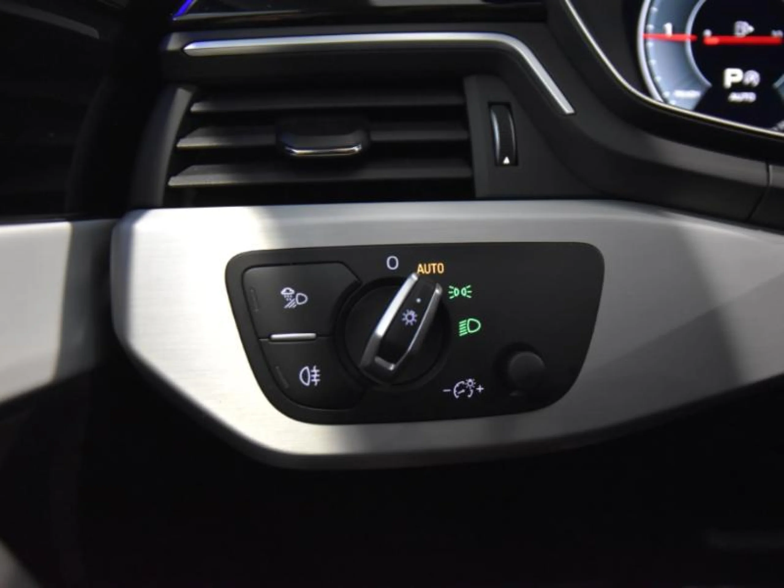 AUDI A4 AVANT S LINE 35 TDI 120KW S TRONIC - Foto 19