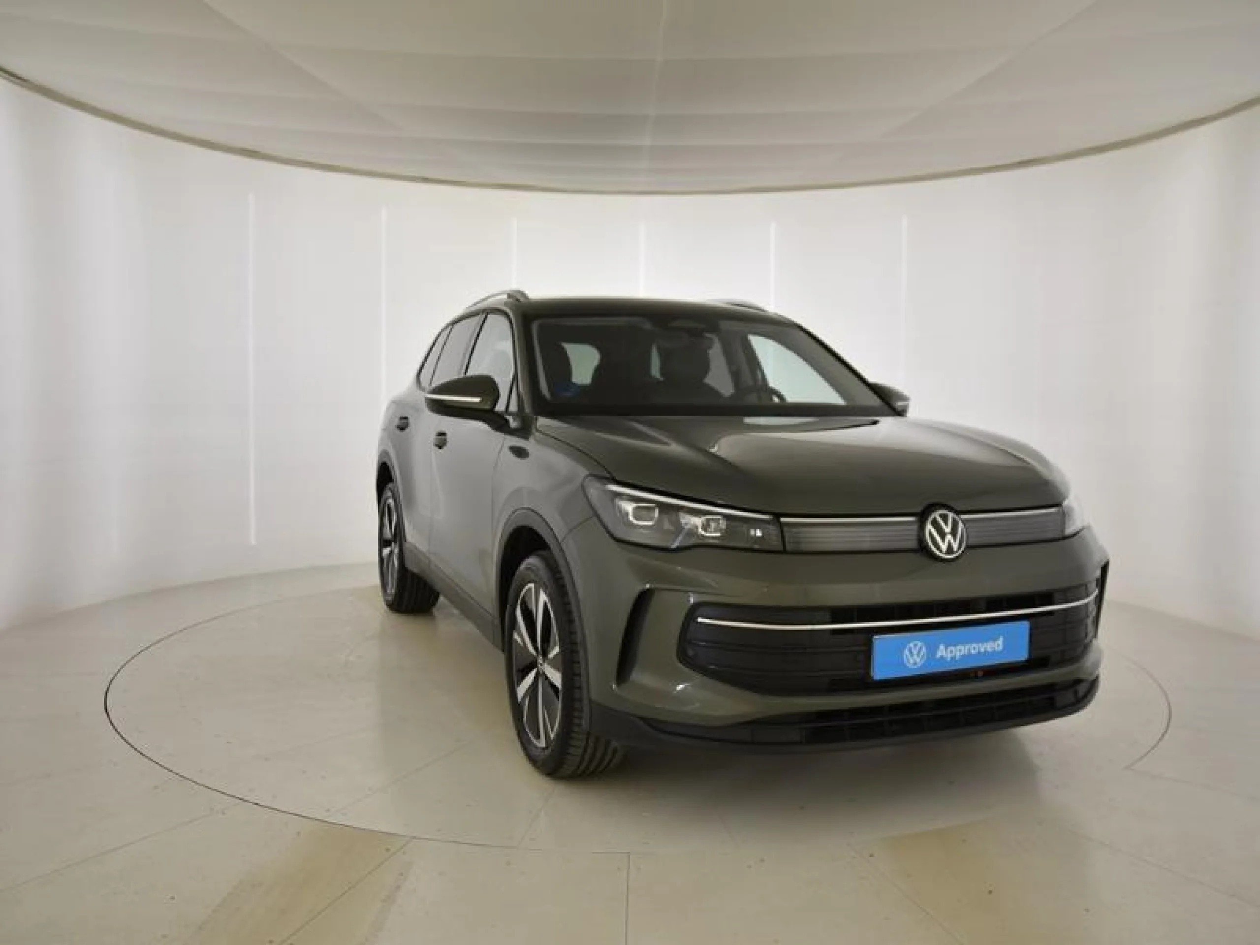 VOLKSWAGEN TIGUAN ··MÁS·· 1.5 TSI EHYBRID 150KW (204CV) DSG - Foto 1