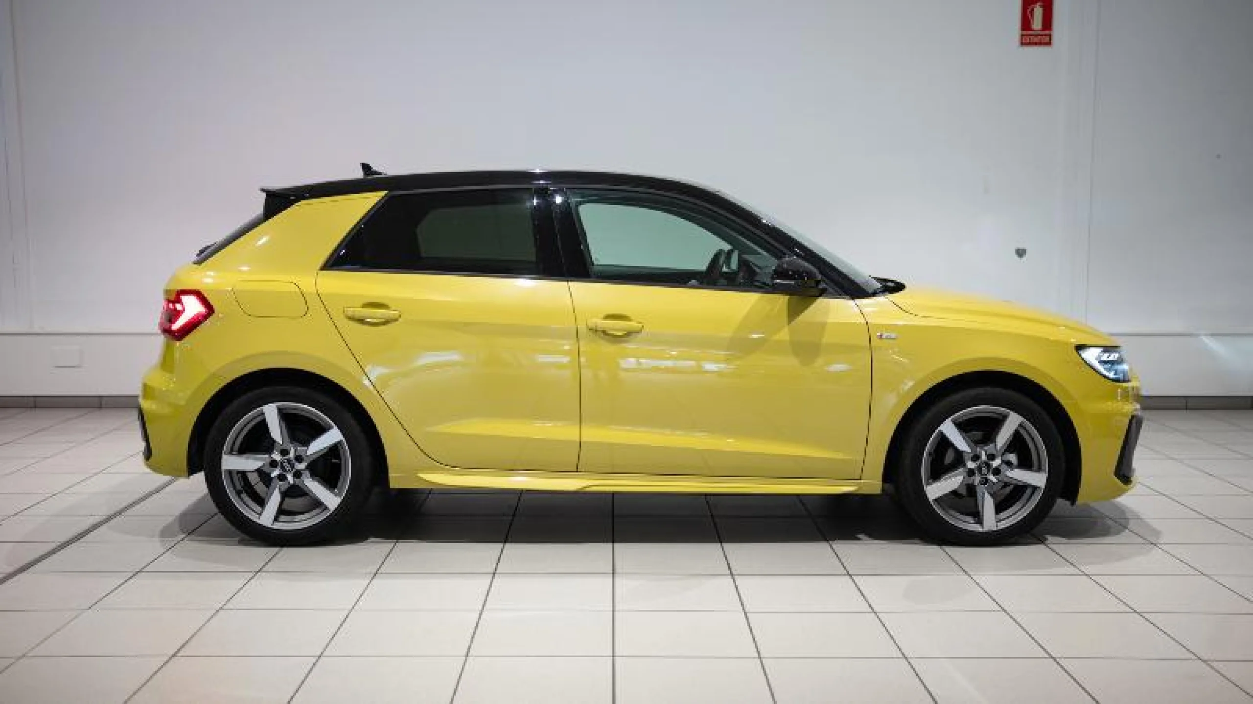 AUDI A1 SPORTBACK BLACK LINE 25 TFSI 70KW - Foto 3
