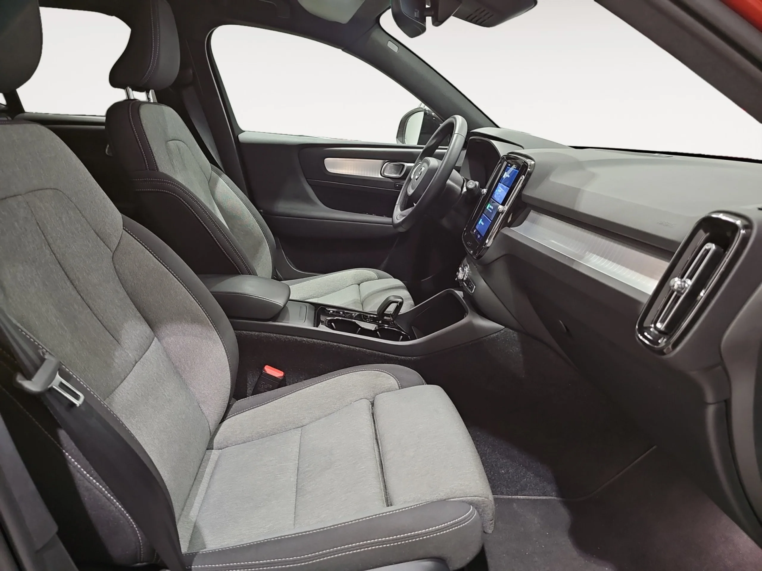 VOLVO XC40 2.0 B3 G PLUS DARK AUTO - Foto 5