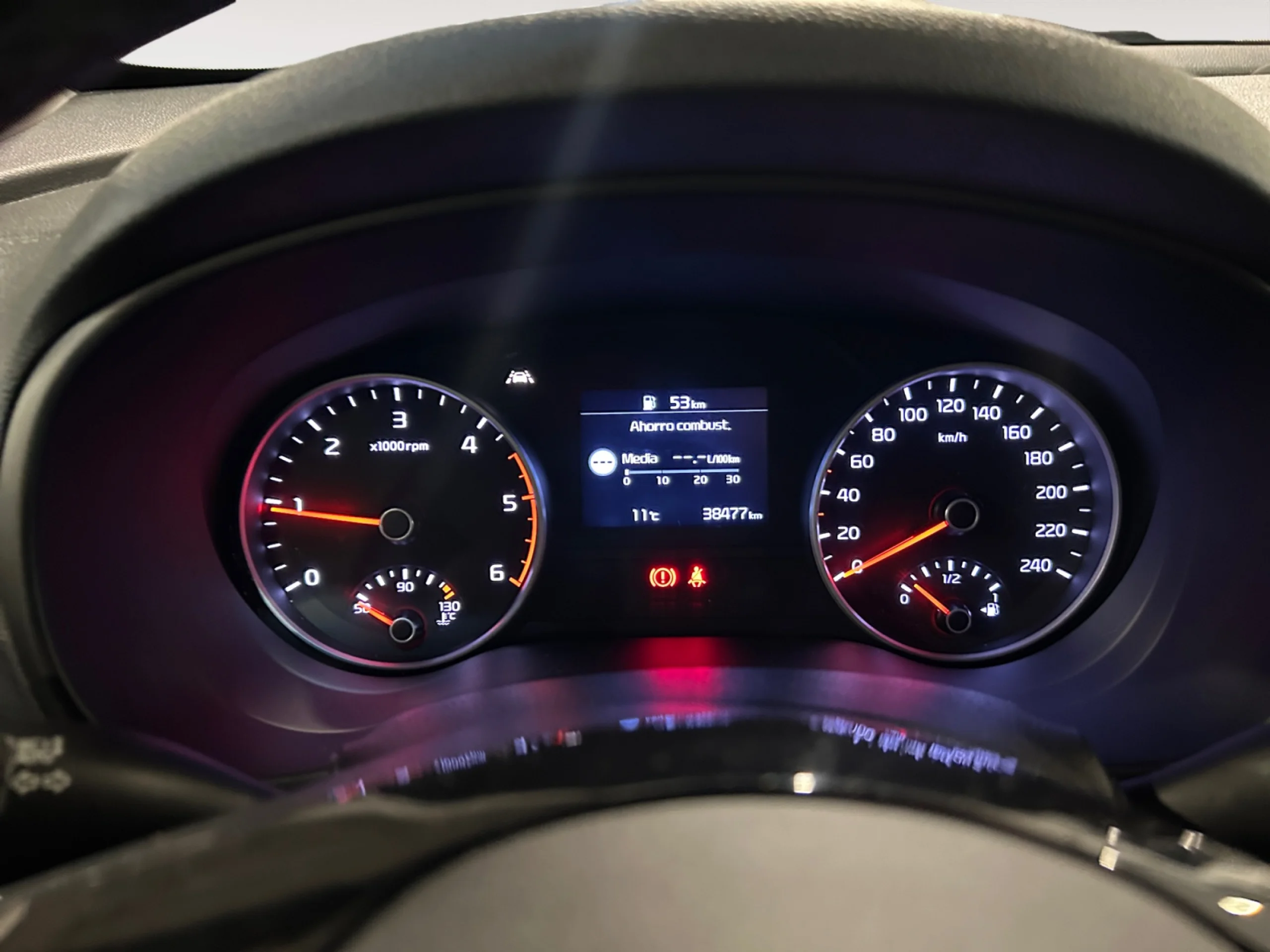 KIA SPORTAGE 1.6 MHEV BLACK EDITION 100KW (136CV) 4X2 - Foto 10